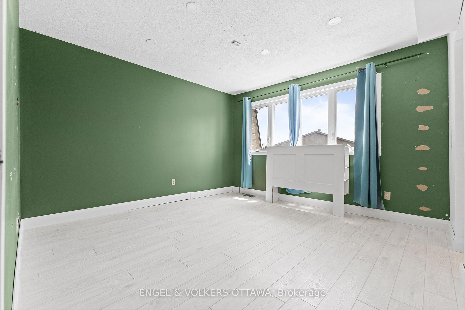 Photo 17 of Unit 3, 3205 Uplands Drive, Ottawa, Hunt Club Woods — HOMEH