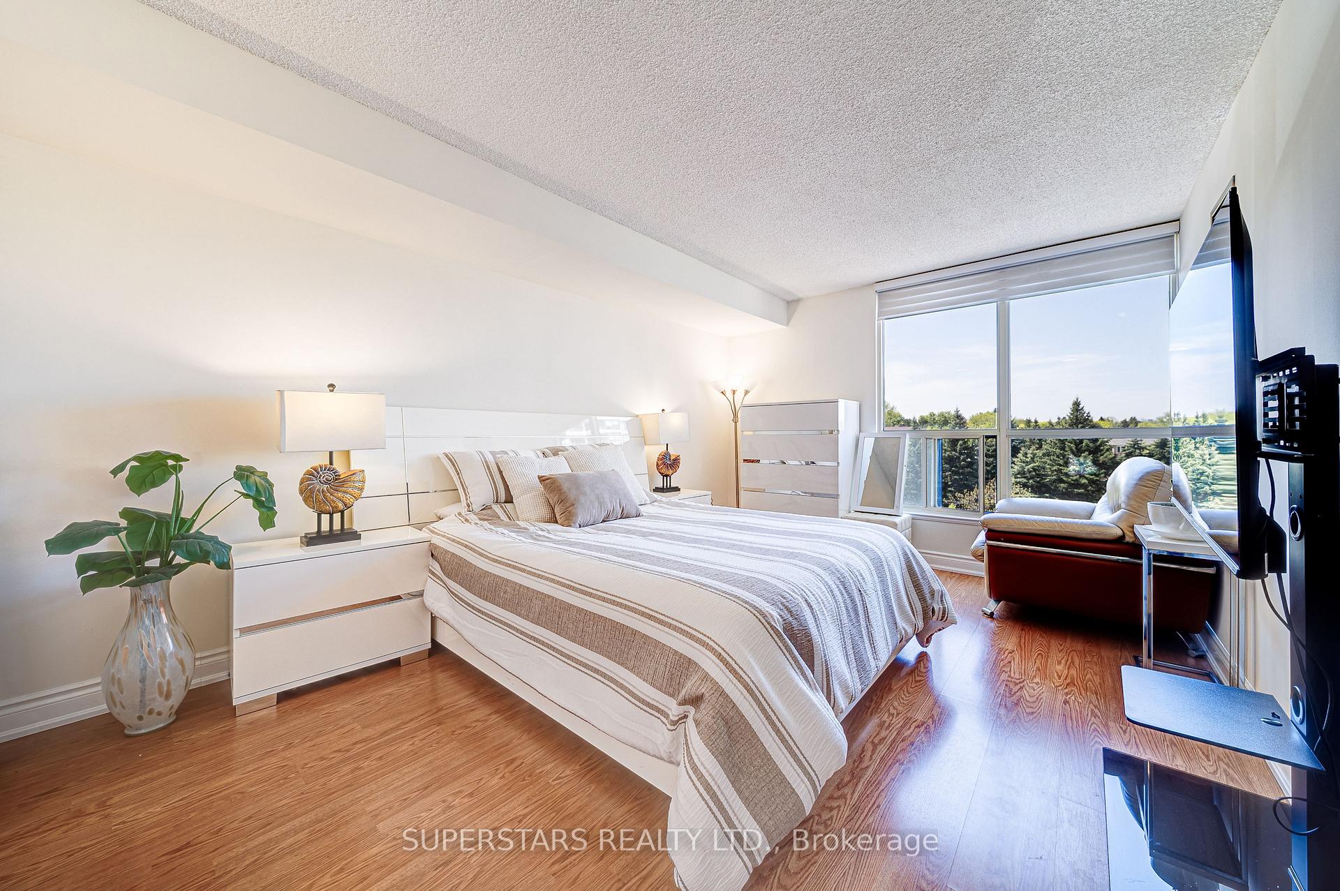 Photo 15 of Unit 512, 7300 Yonge Street, Vaughan, Crestwood-Springfarm-Yorkhill — HOMEH