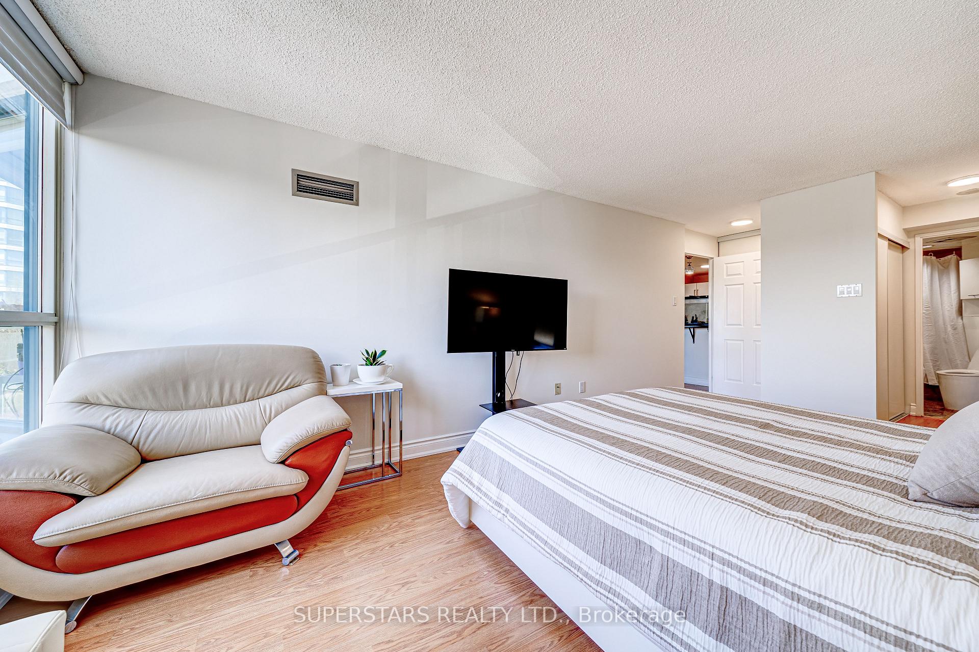 Photo 17 of Unit 512, 7300 Yonge Street, Vaughan, Crestwood-Springfarm-Yorkhill — HOMEH