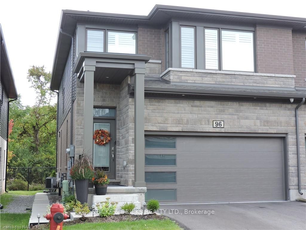 Front of Unit 96, 4552 Portage Road