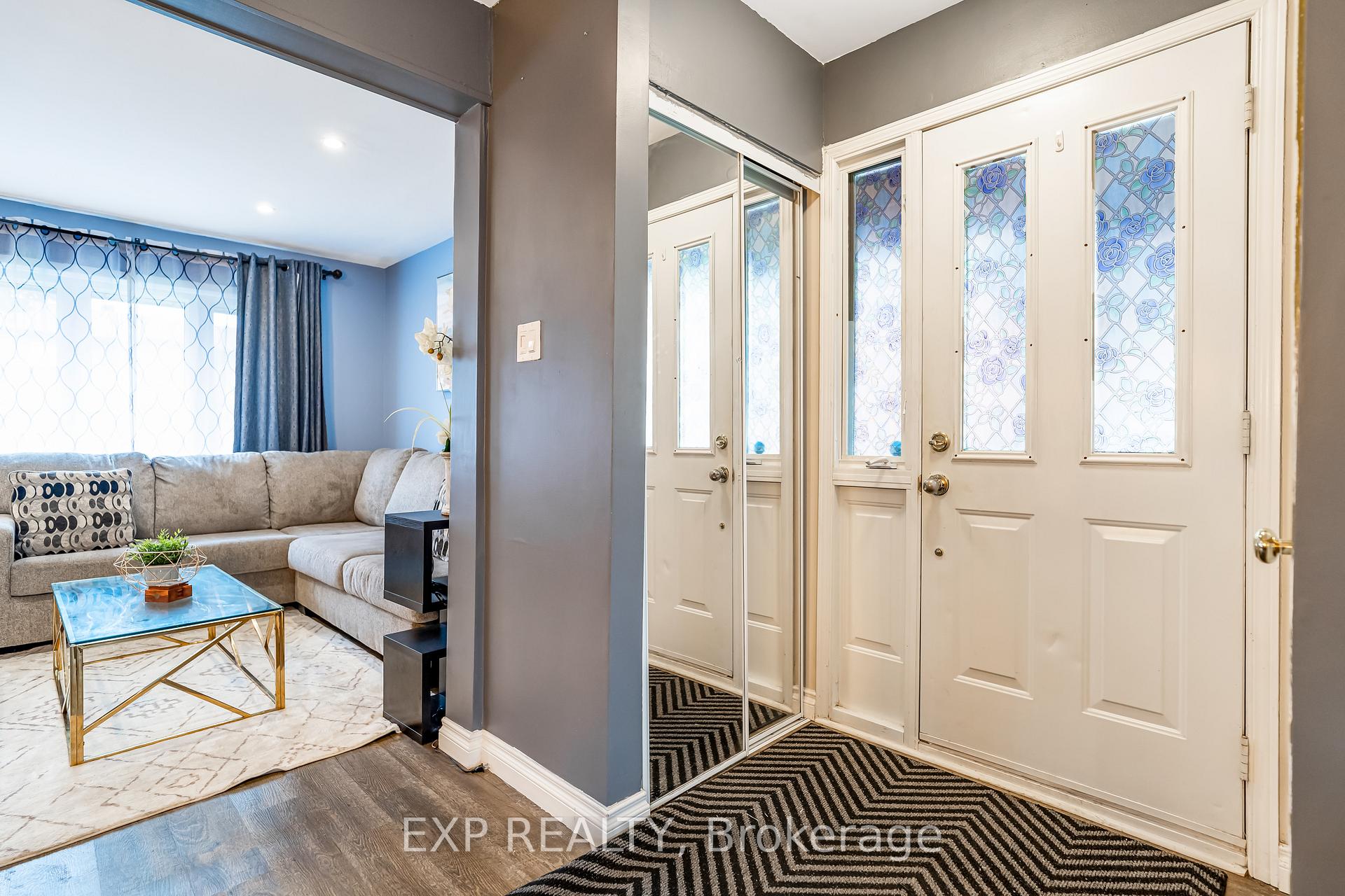 Photo 3 of Unit 117, 3136 Stockton Drive, Ottawa, Blossom Park/Kemp Park/Findlay Creek — HOMEH