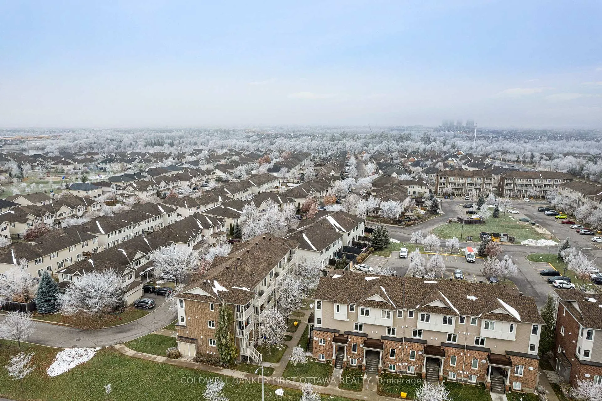 Photo 3 of 150 Urbancrest Private, Ottawa, Barrhaven - Stonebridge — HOMEH