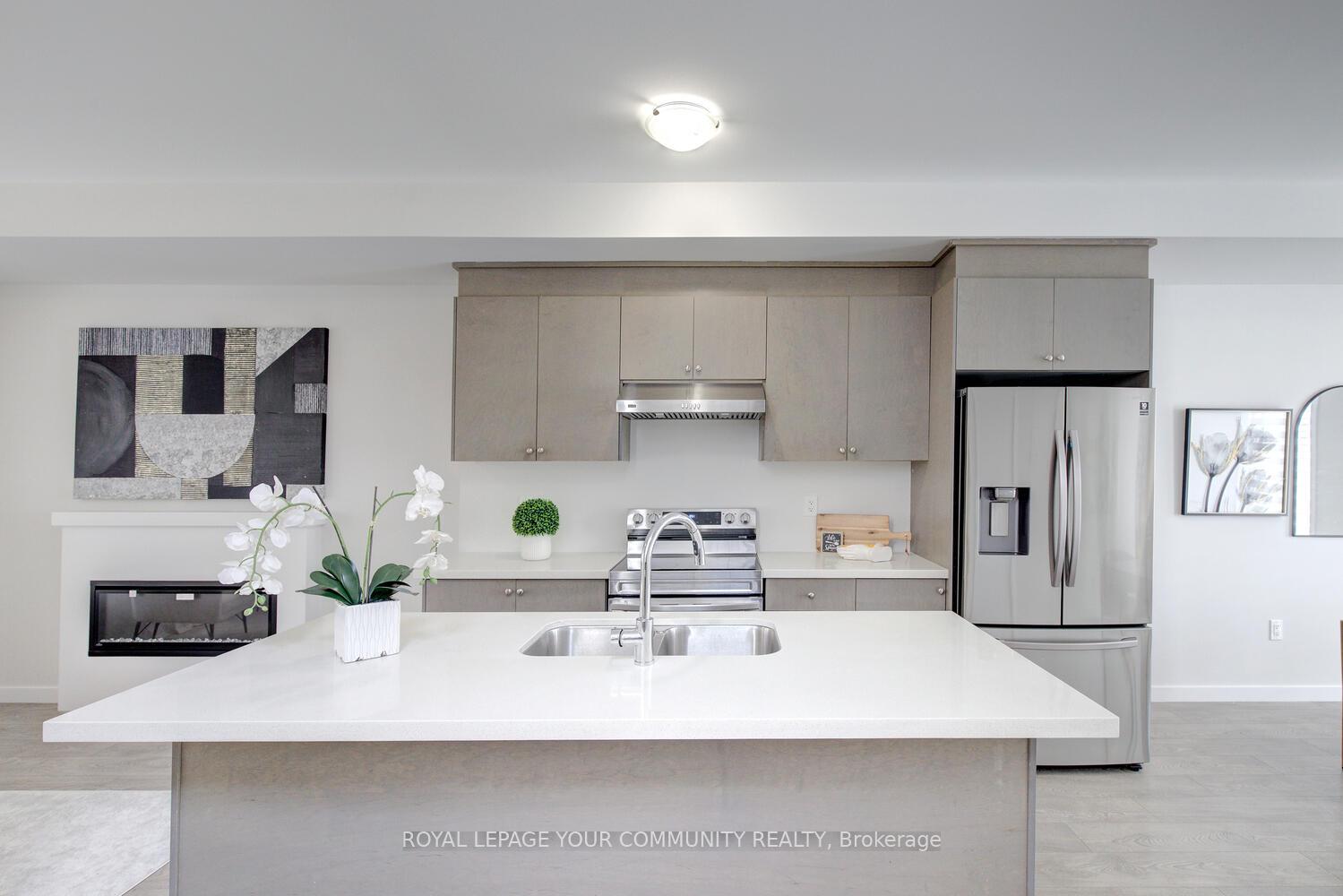 Photo 7 of Unit 8, 10270 Keele Street, Vaughan, Maple — HOMEH