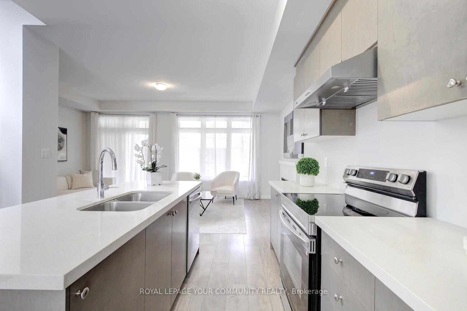 Photo 8 of Unit 8, 10270 Keele Street, Vaughan, Maple — HOMEH