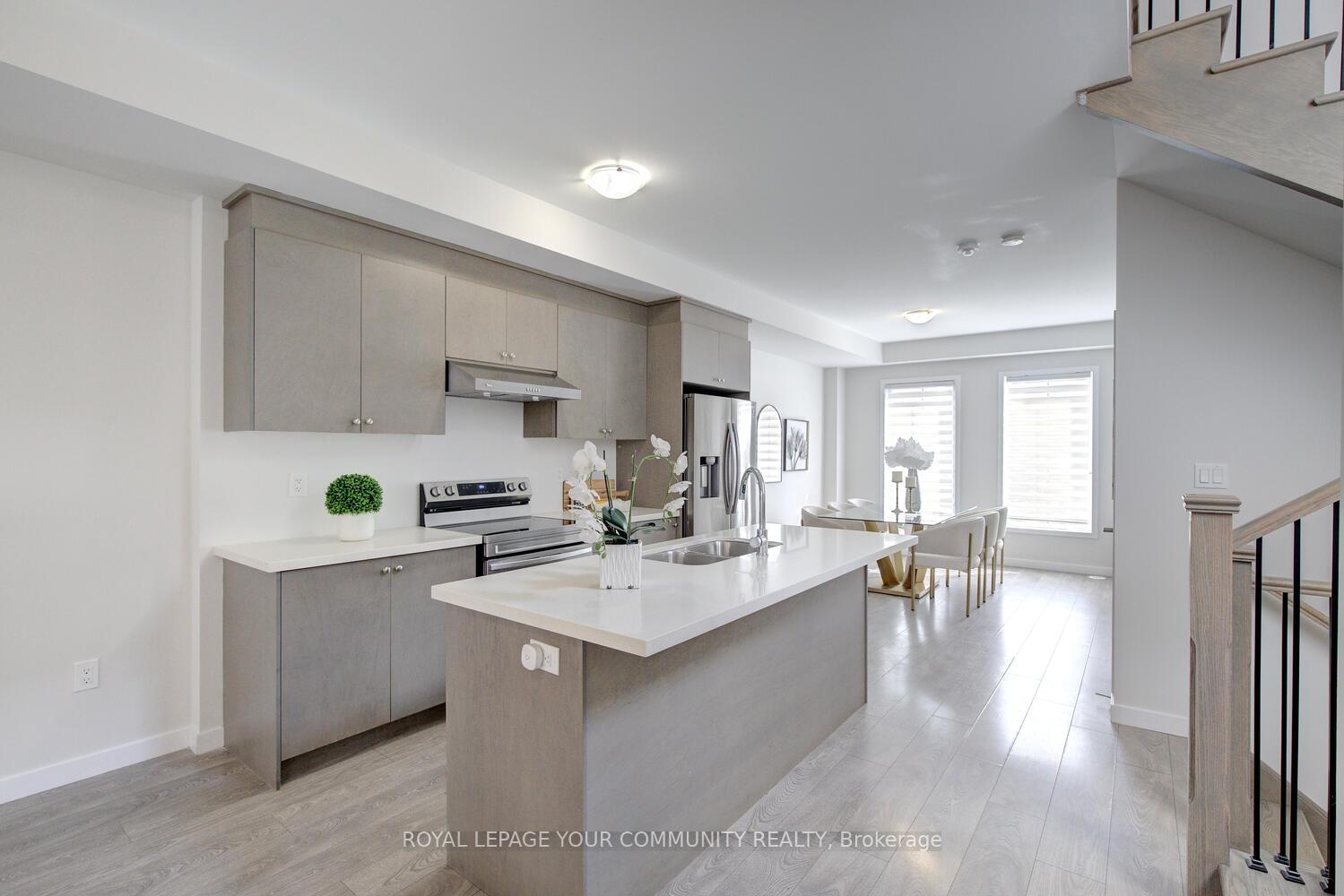 Photo 10 of Unit 8, 10270 Keele Street, Vaughan, Maple — HOMEH