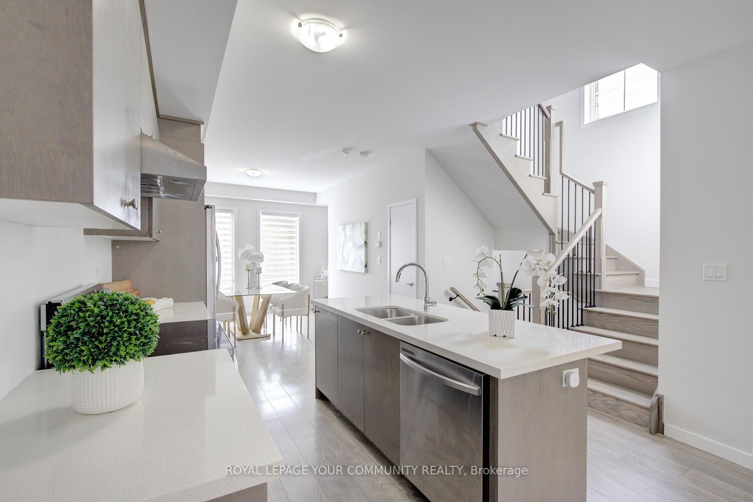Photo 11 of Unit 8, 10270 Keele Street, Vaughan, Maple — HOMEH