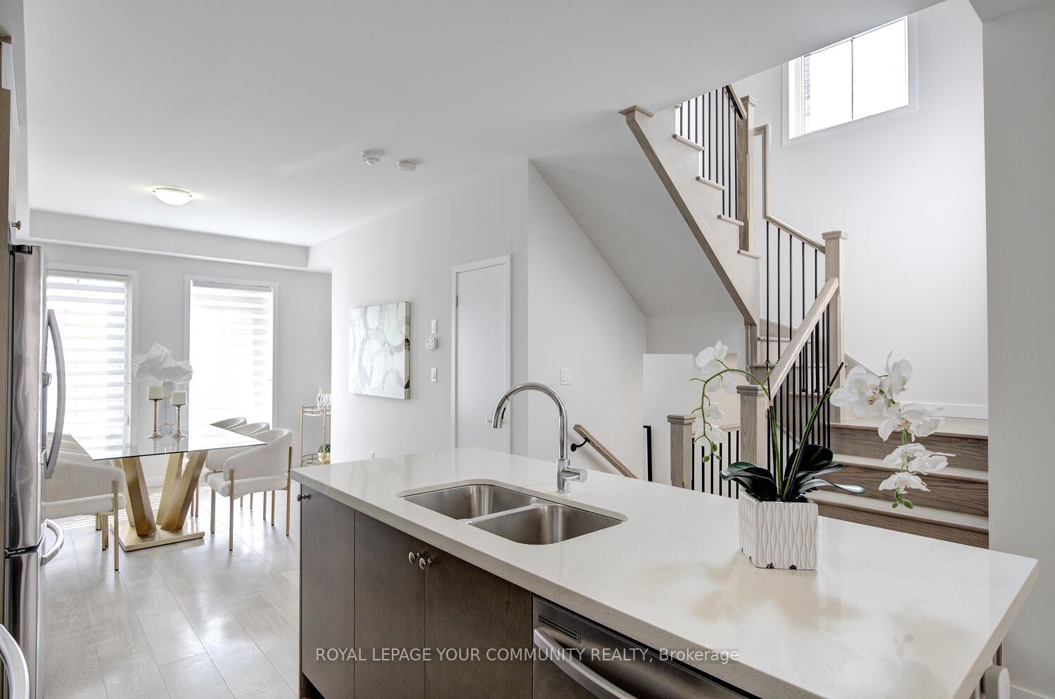 Photo 12 of Unit 8, 10270 Keele Street, Vaughan, Maple — HOMEH