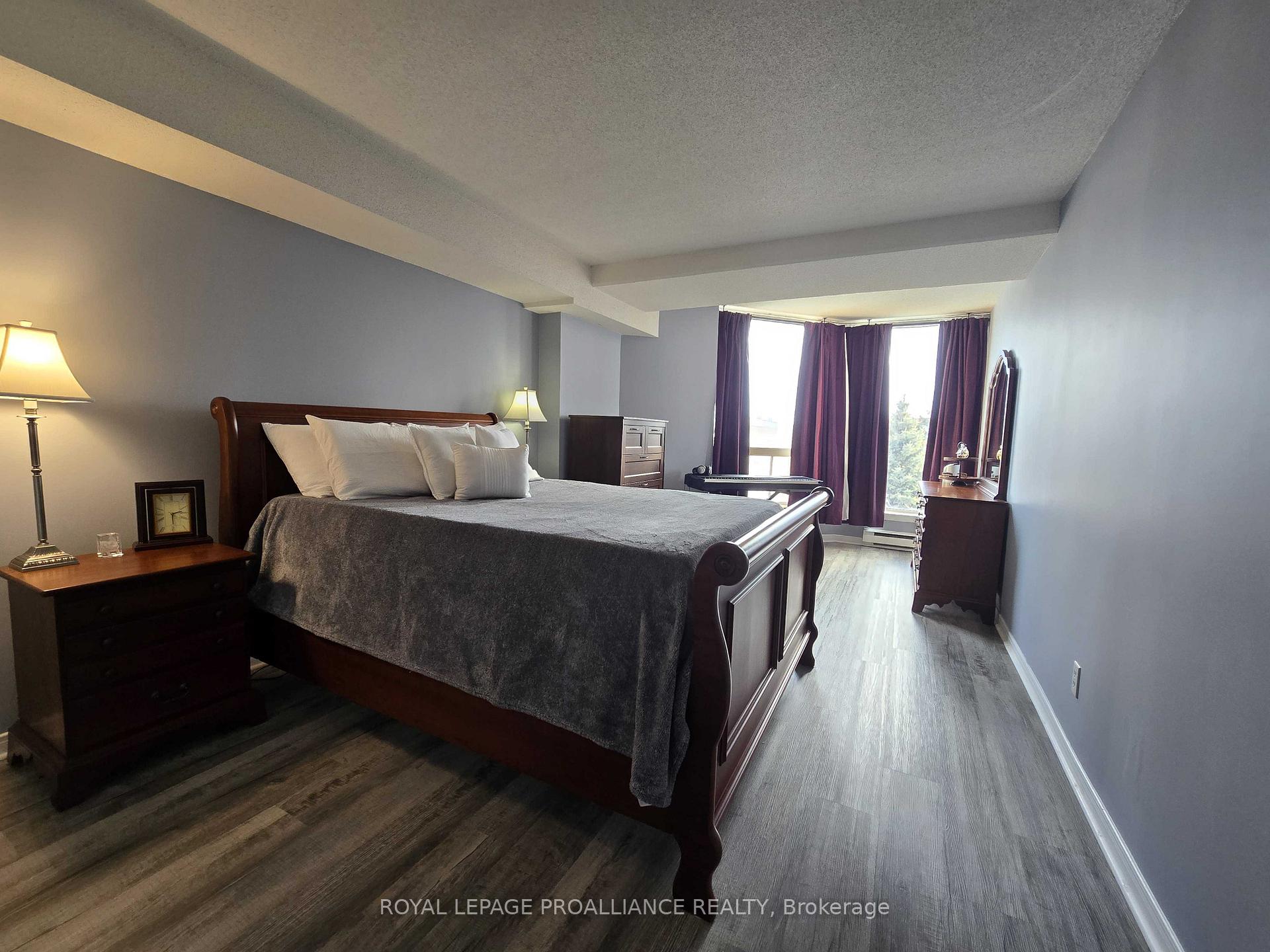 Photo 11 of Unit 406, 350 Front Street, Belleville, Belleville Ward — HOMEH