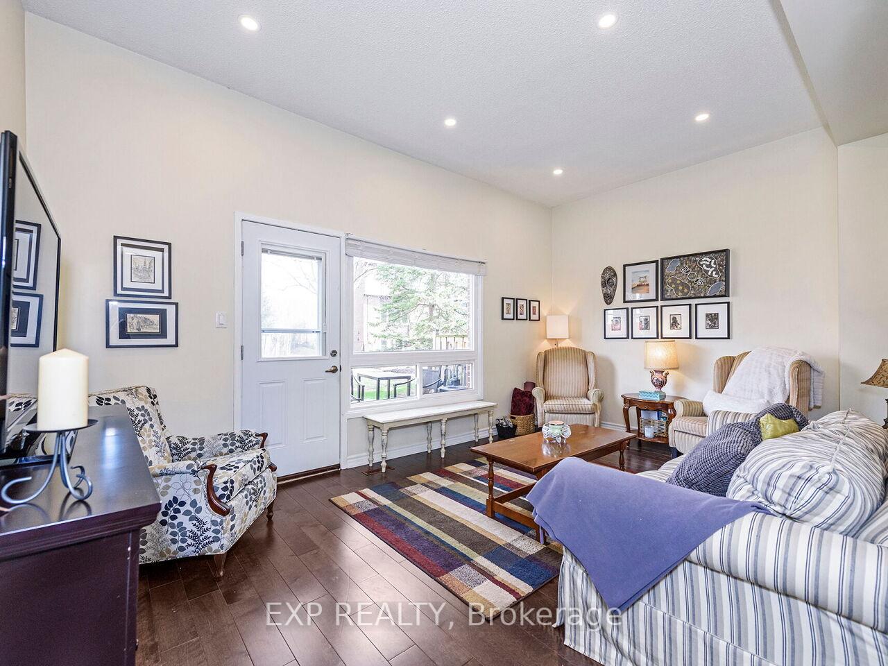 Photo 3 of Unit 9, 12 Briar Lane, Hamilton, Dundas — HOMEH