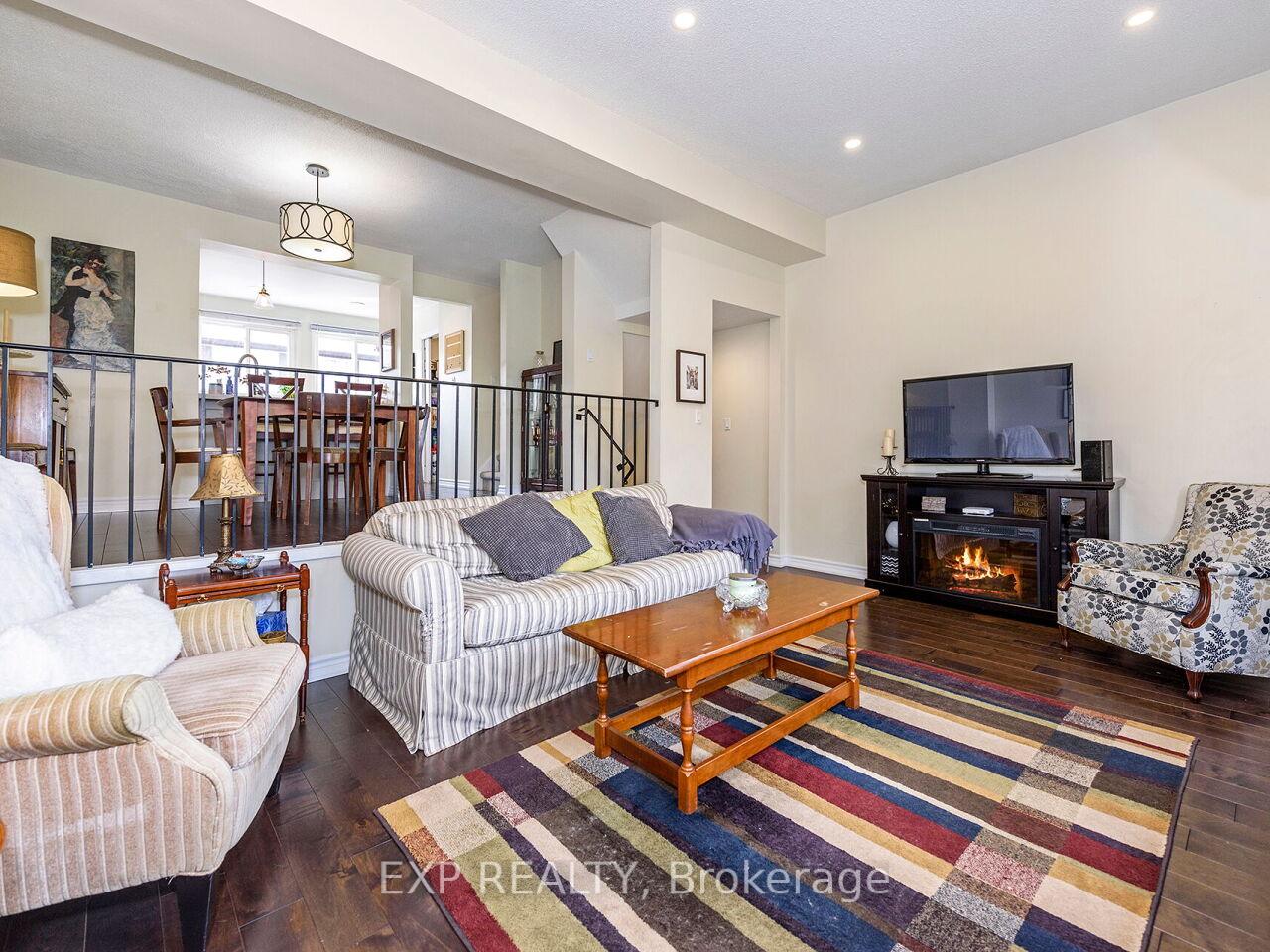 Photo 4 of Unit 9, 12 Briar Lane, Hamilton, Dundas — HOMEH