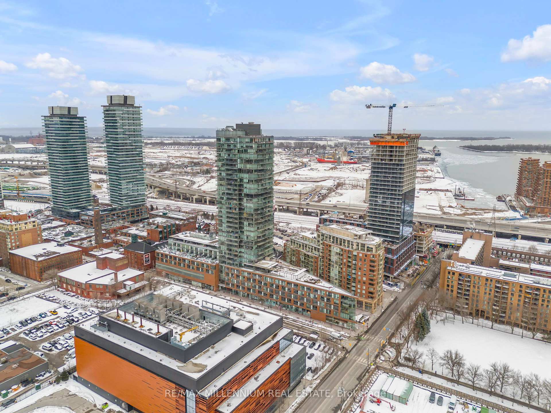 Photo 5 of Unit 501, 33 Mill Street, Toronto, Waterfront Communities — HOMEH