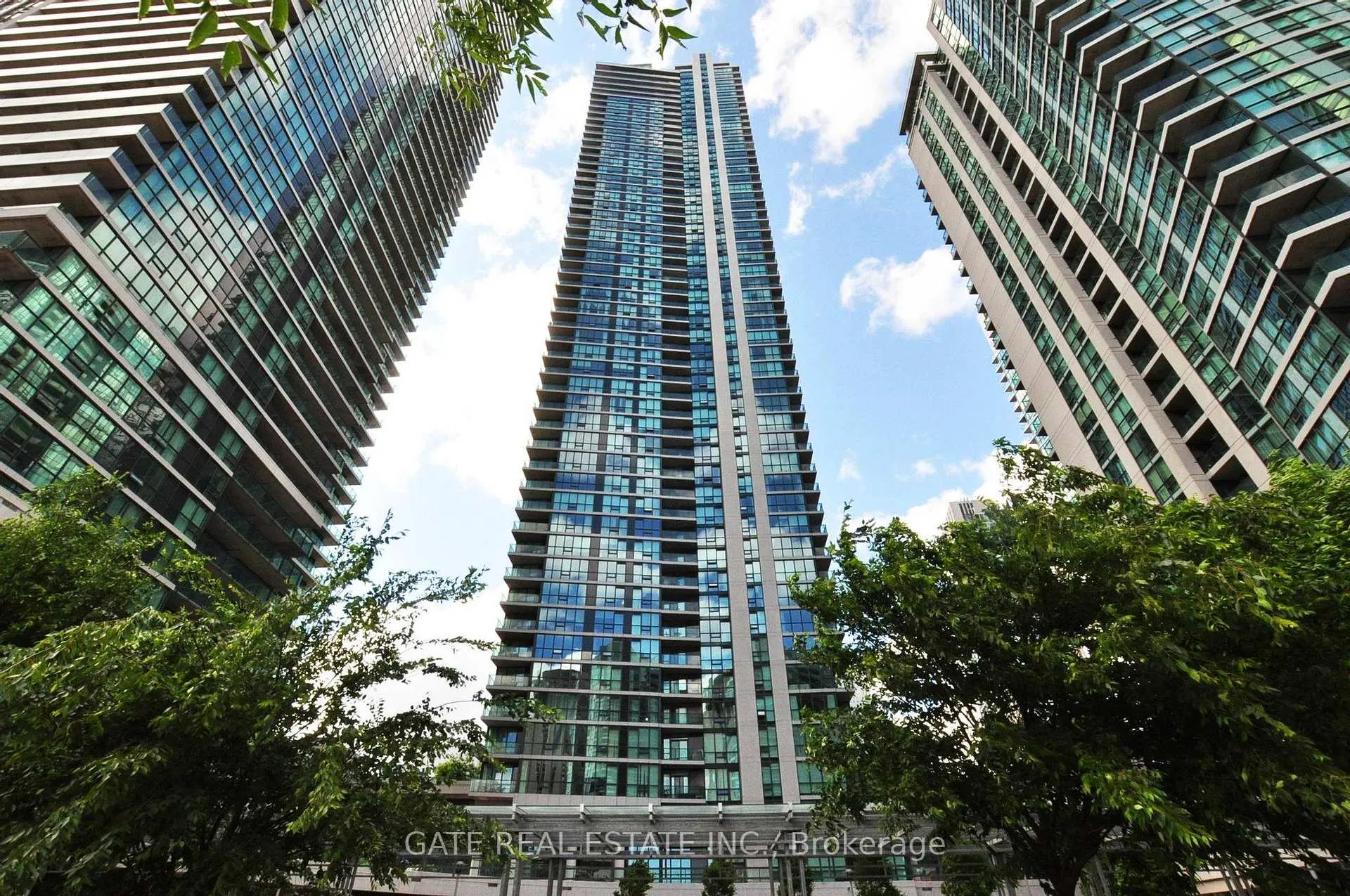Front of Unit 1410, 18 Harbour Street