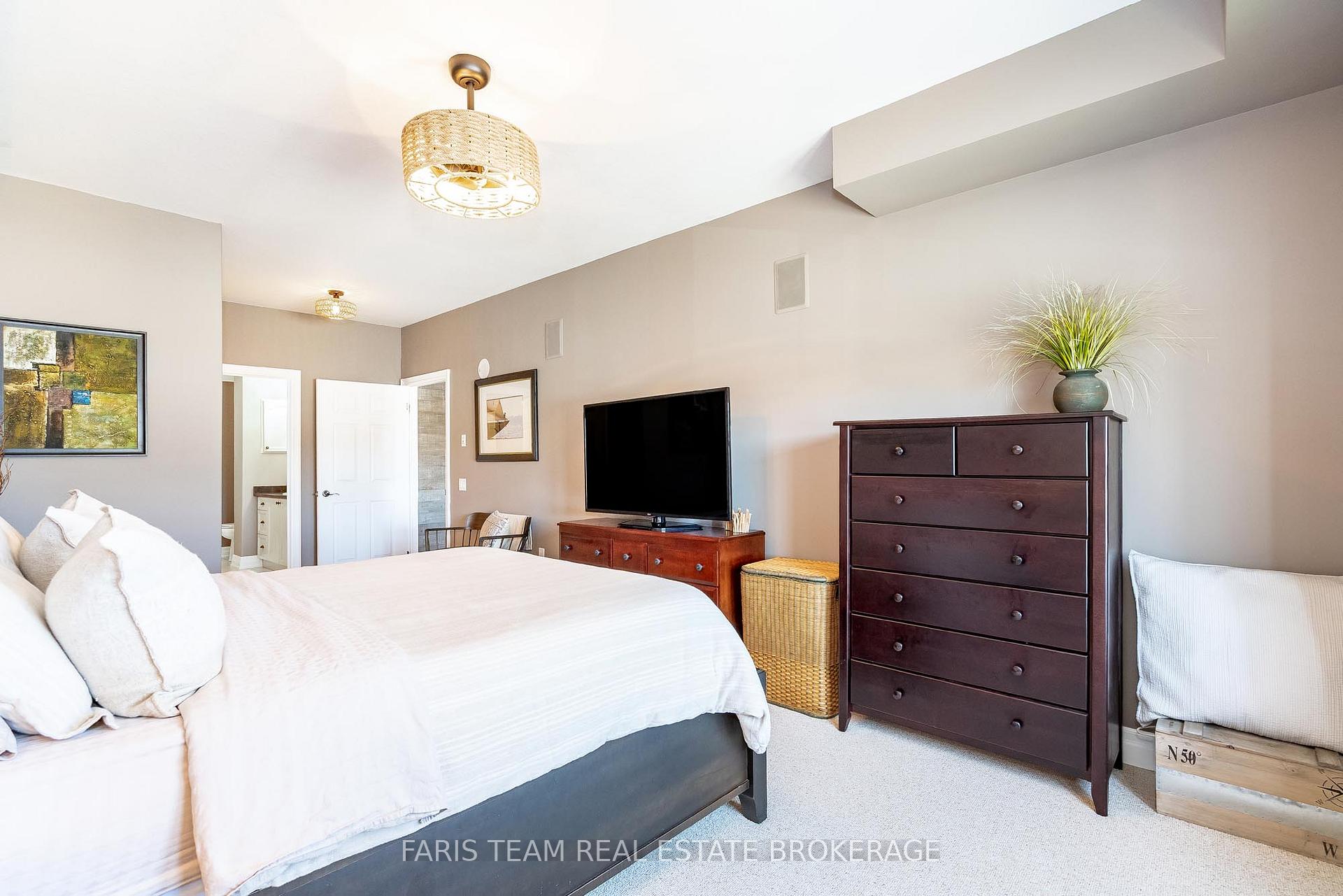 Photo 11 of Unit 204, 130 Steamship Bay Road, Gravenhurst, Muskoka (S) — HOMEH
