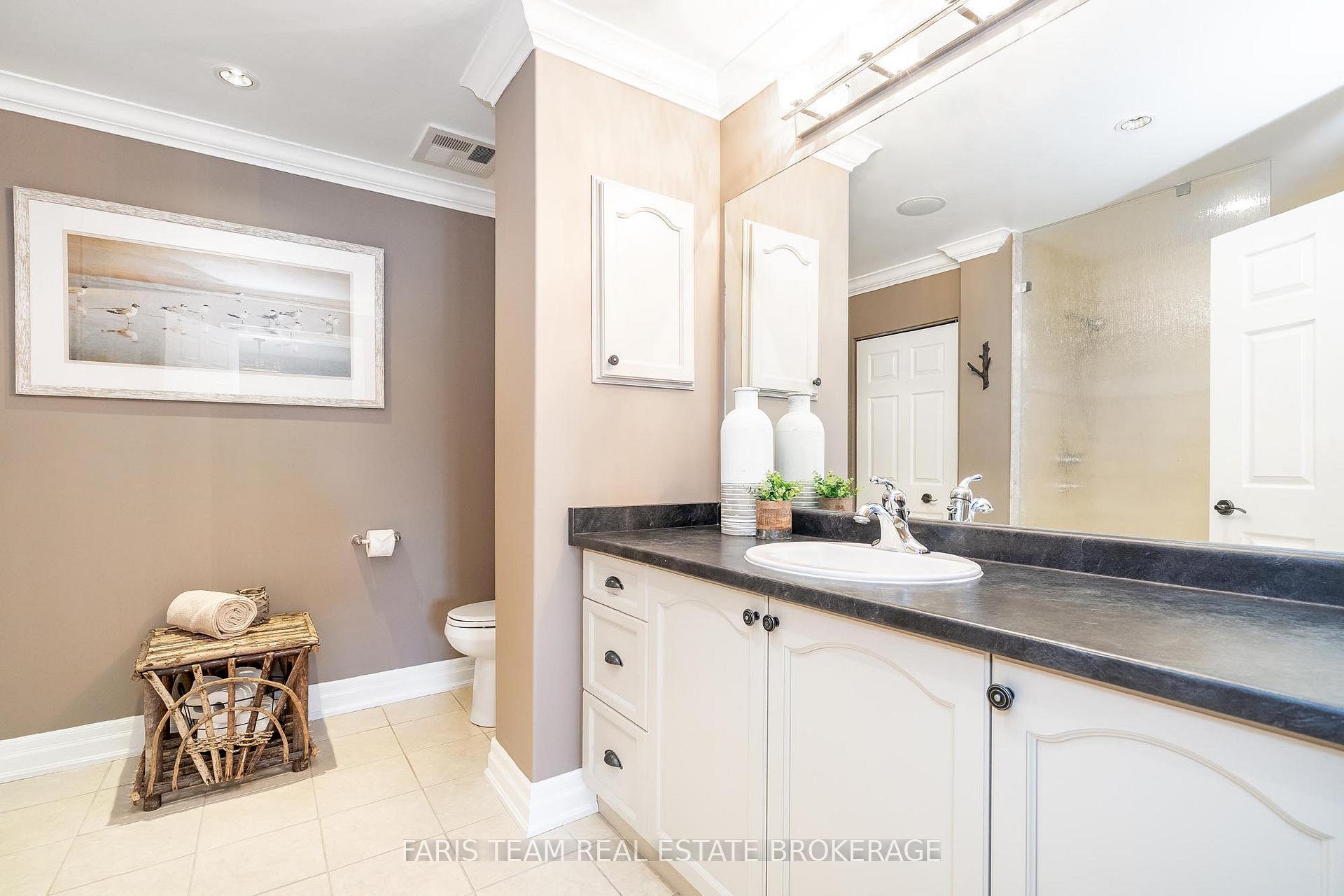 Photo 12 of Unit 204, 130 Steamship Bay Road, Gravenhurst, Muskoka (S) — HOMEH