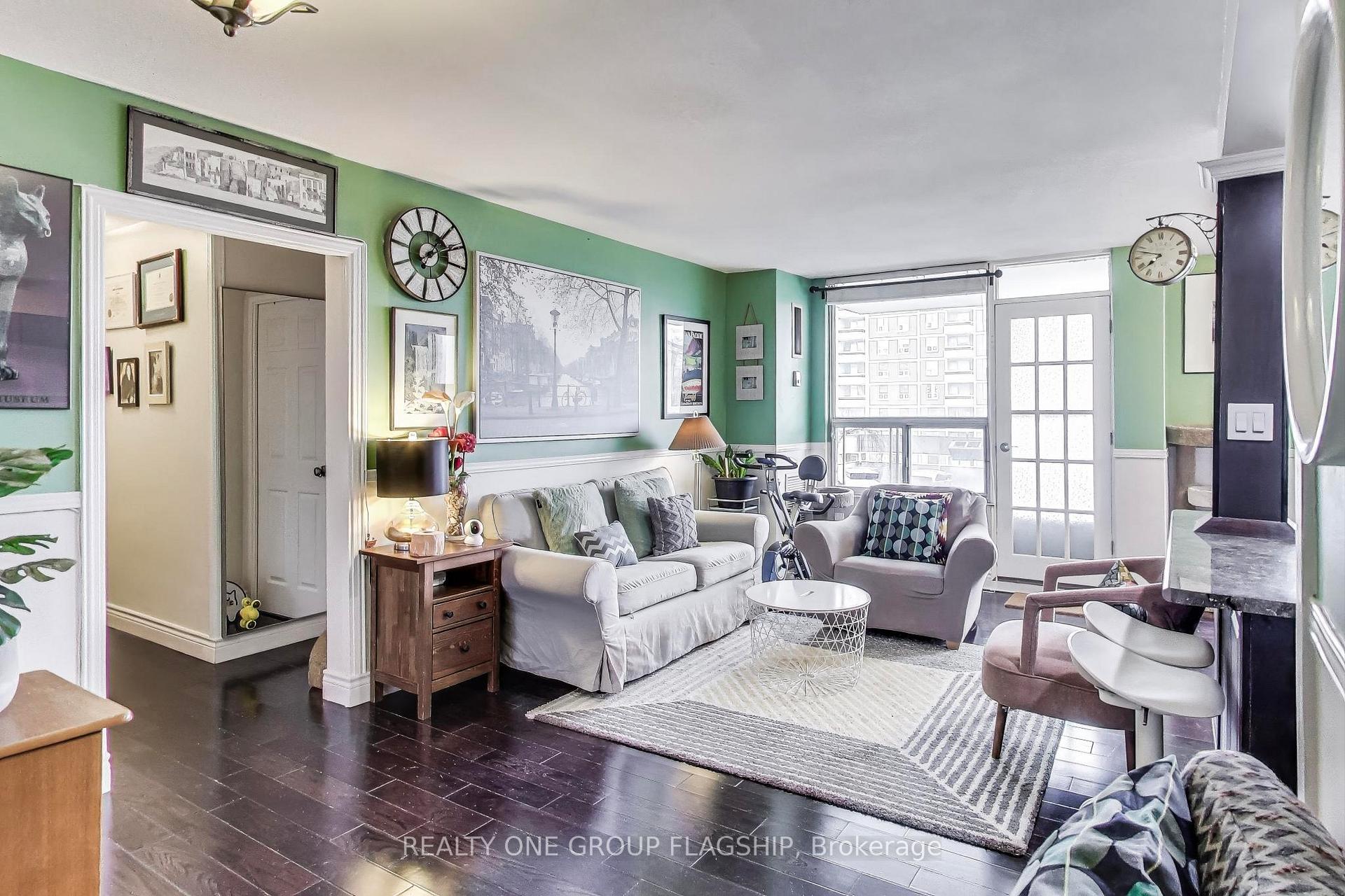 Photo 8 of Unit 1009, 10 Edgecliff Golfway, Toronto, Flemingdon Park — HOMEH