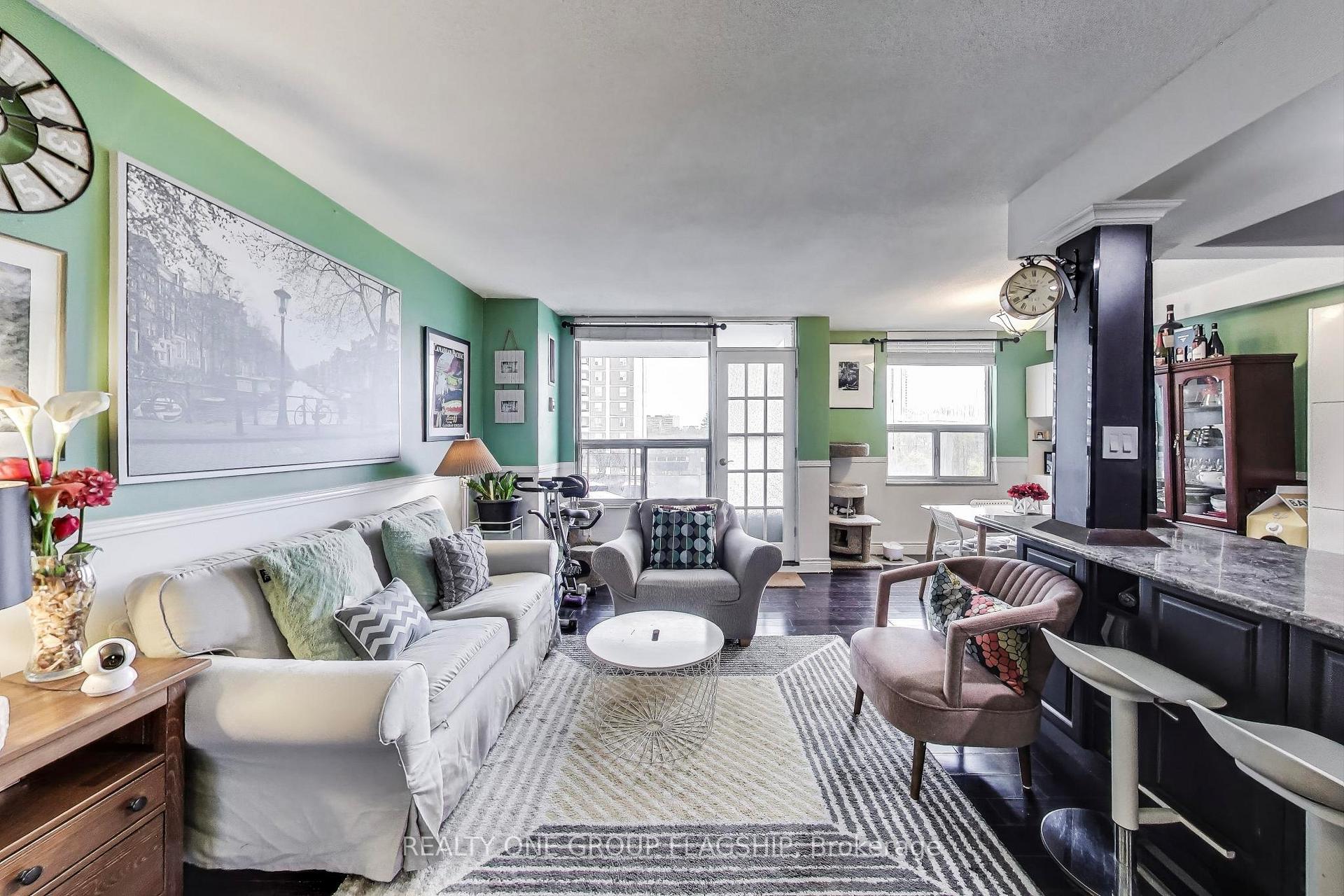 Photo 9 of Unit 1009, 10 Edgecliff Golfway, Toronto, Flemingdon Park — HOMEH