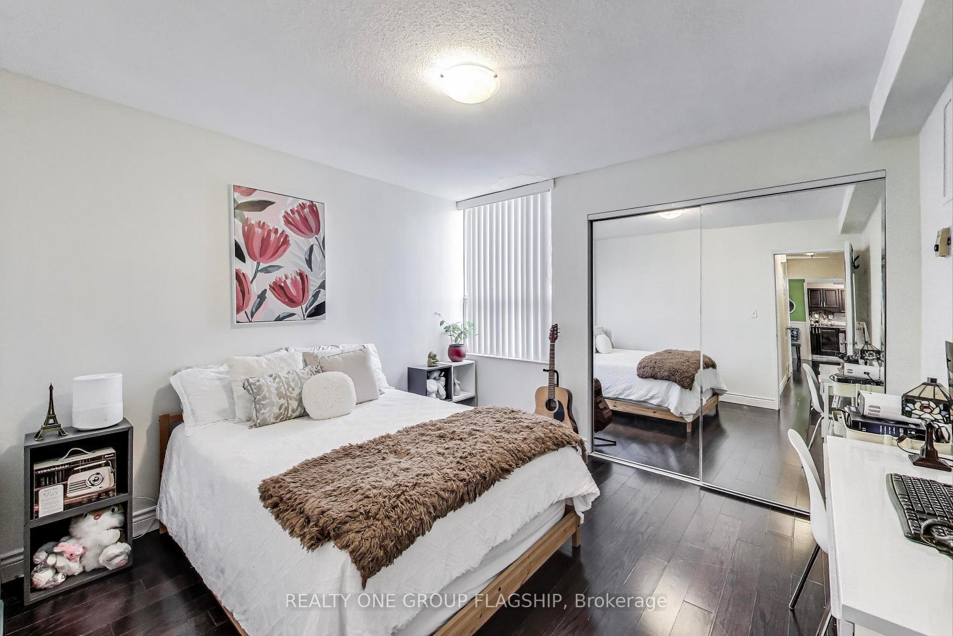 Photo 21 of Unit 1009, 10 Edgecliff Golfway, Toronto, Flemingdon Park — HOMEH