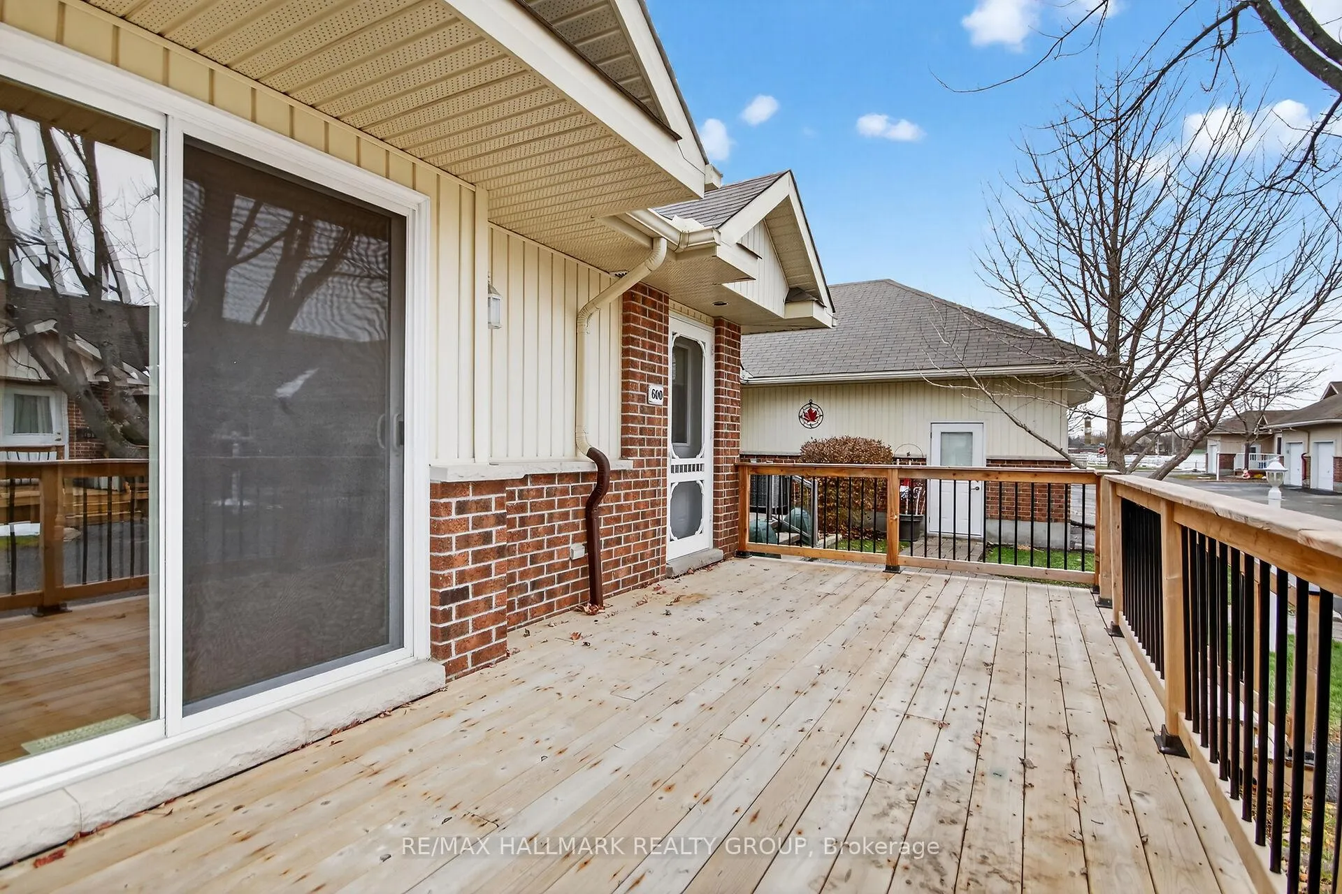 Photo 4 of 600 Sunbeam Private, Ottawa, Richmond — HOMEH