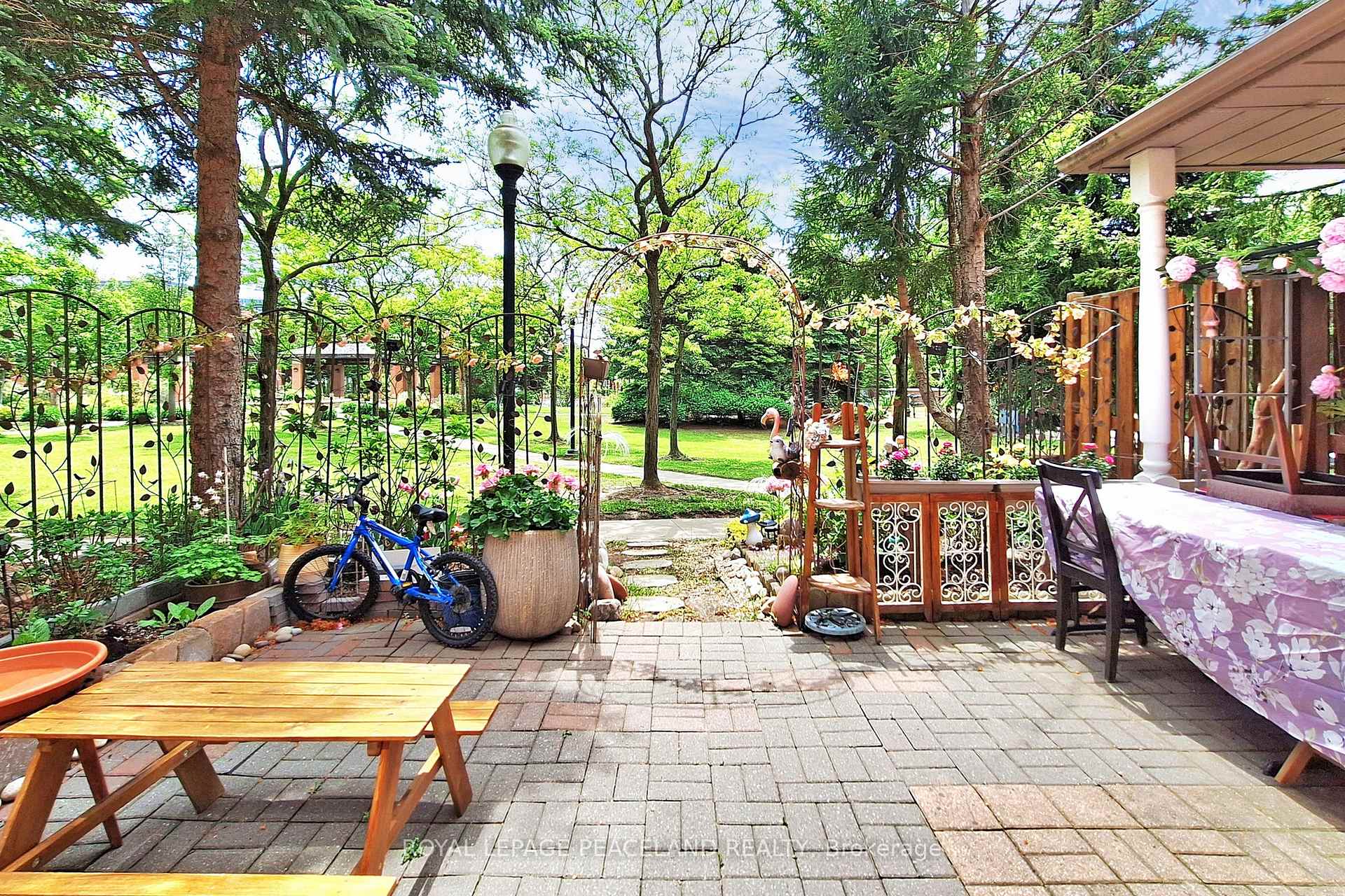 Photo 1 of Unit 3, 15 St Moritz Way, Markham, Unionville — HOMEH