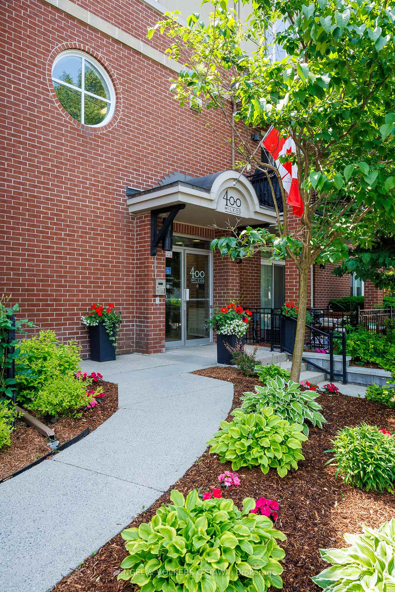 Photo 4 of Unit 105, 400 Mcleod Street, Ottawa, Ottawa Centre — HOMEH