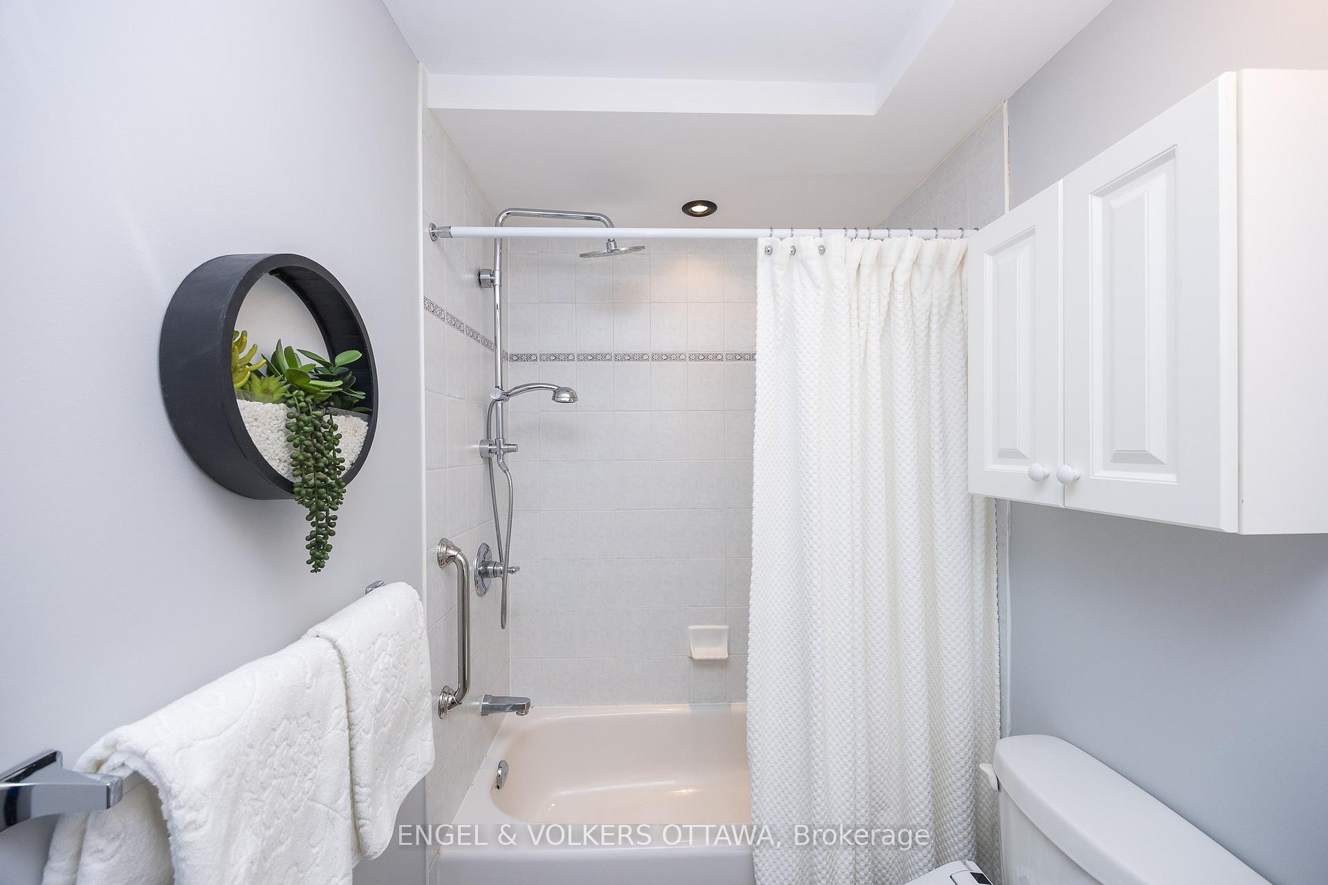Photo 33 of Unit 105, 400 Mcleod Street, Ottawa, Ottawa Centre — HOMEH
