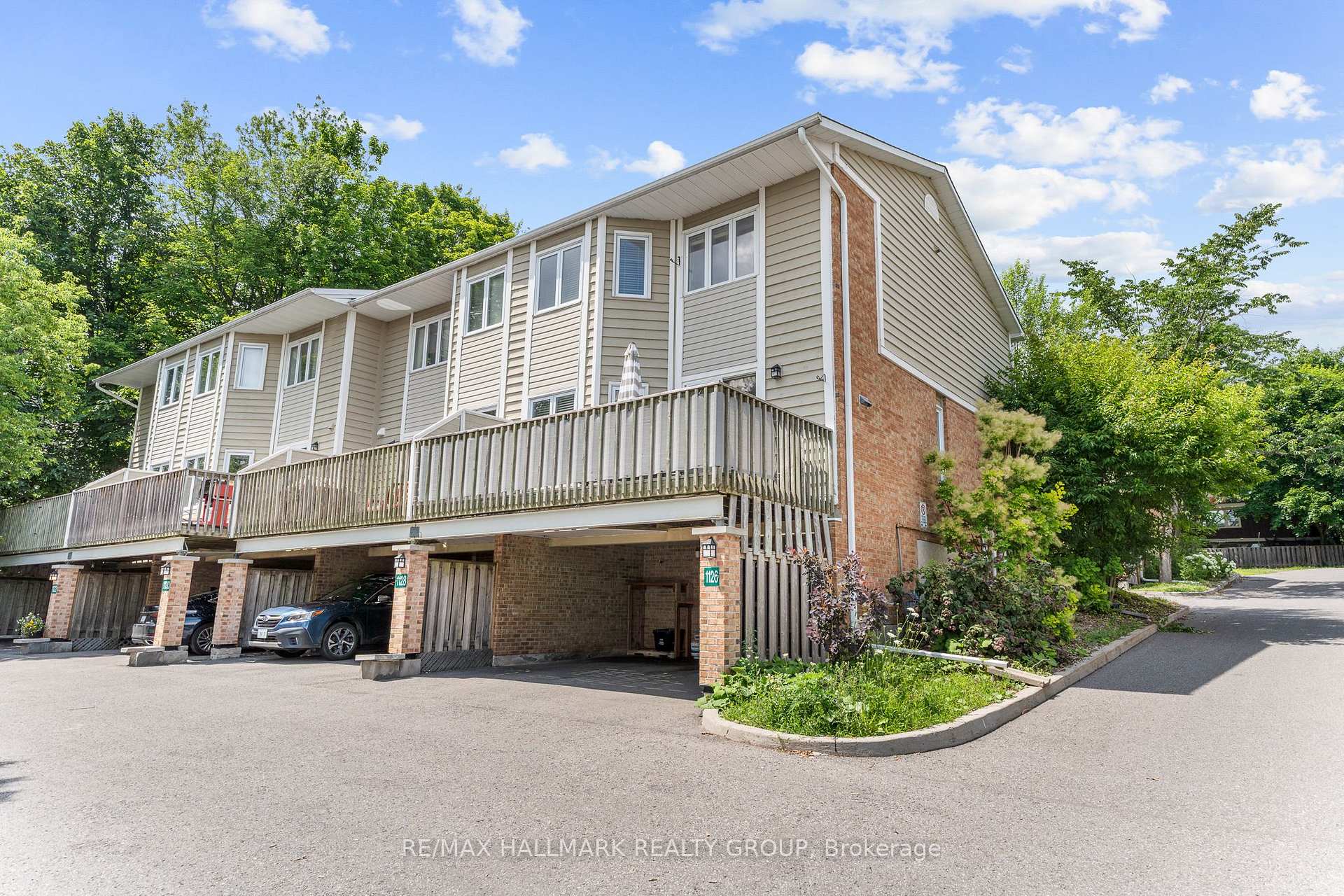 Photo 1 of 1126 Chimney Hill Way, Ottawa, Beacon Hill South — HOMEH
