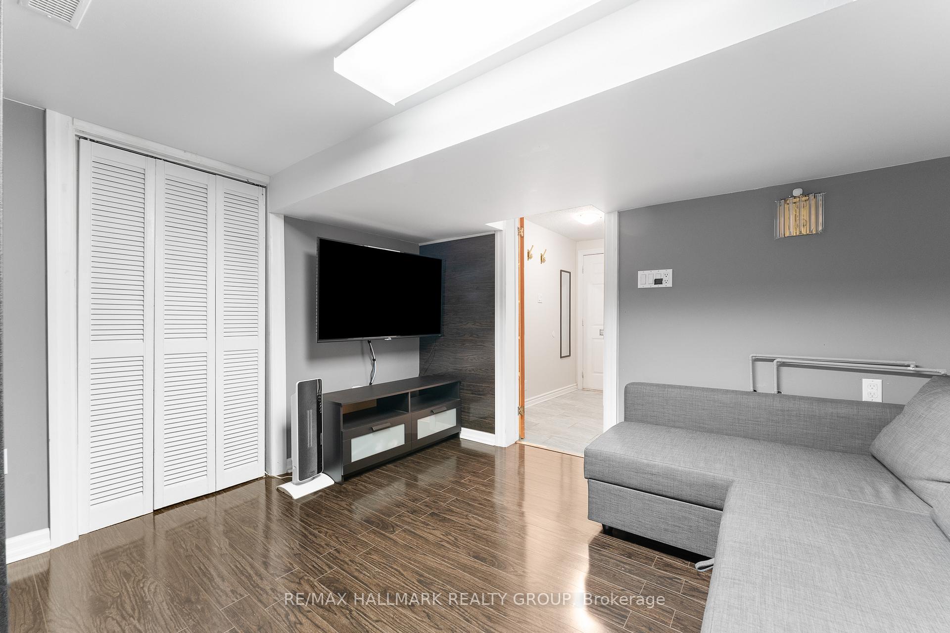 Photo 5 of 1126 Chimney Hill Way, Ottawa, Beacon Hill South — HOMEH