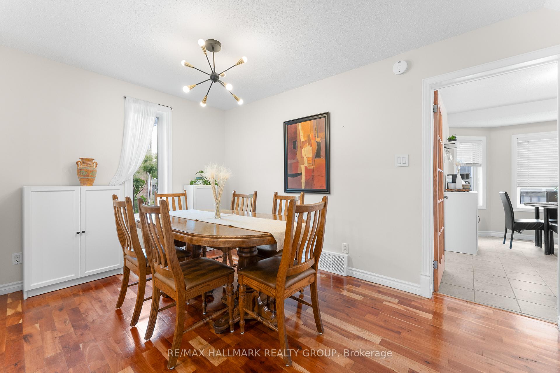 Photo 9 of 1126 Chimney Hill Way, Ottawa, Beacon Hill South — HOMEH
