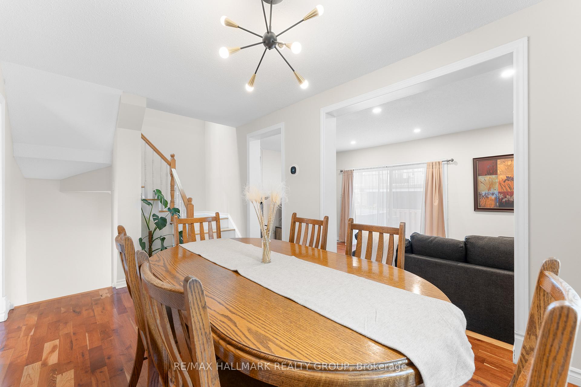 Photo 11 of 1126 Chimney Hill Way, Ottawa, Beacon Hill South — HOMEH