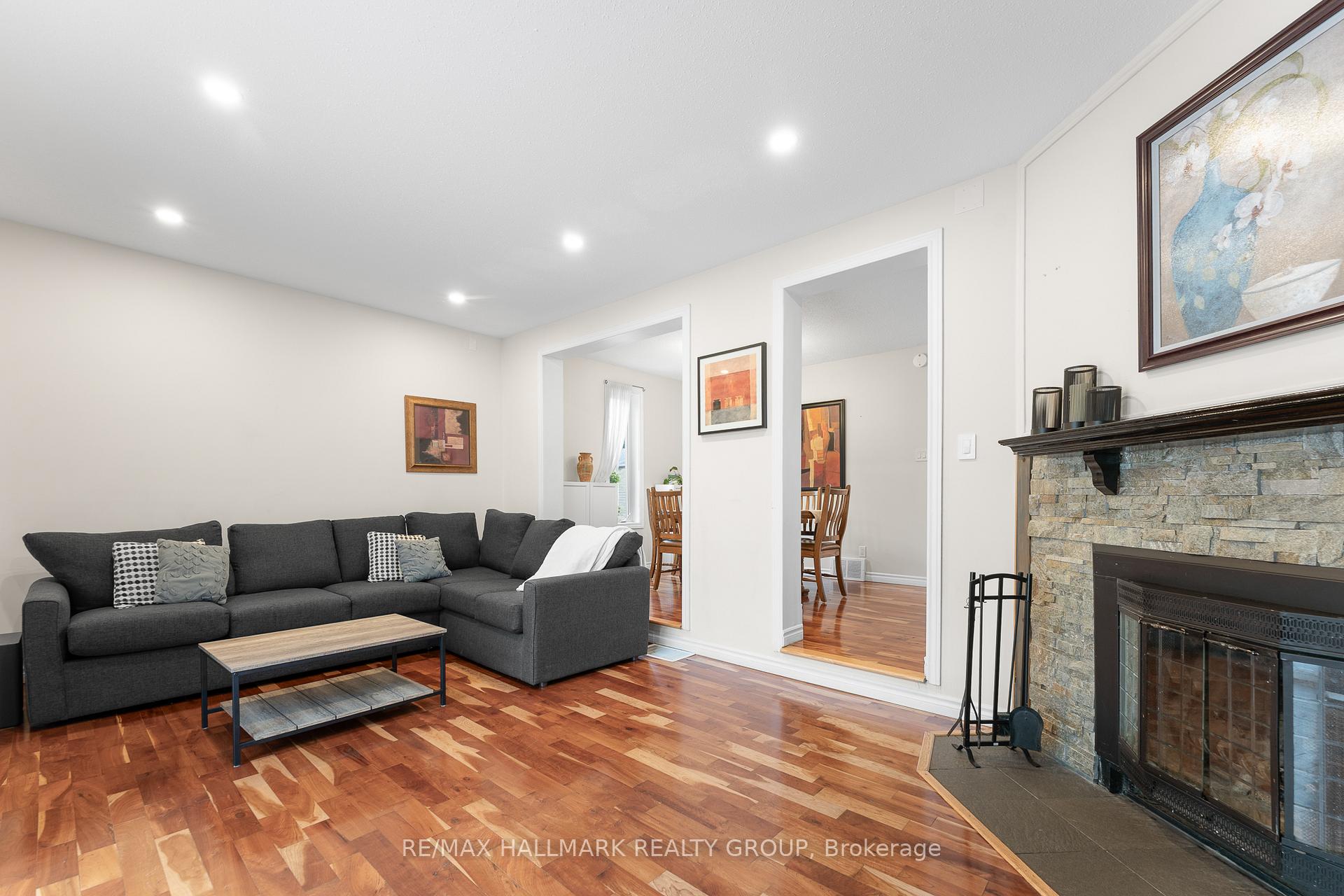 Photo 13 of 1126 Chimney Hill Way, Ottawa, Beacon Hill South — HOMEH