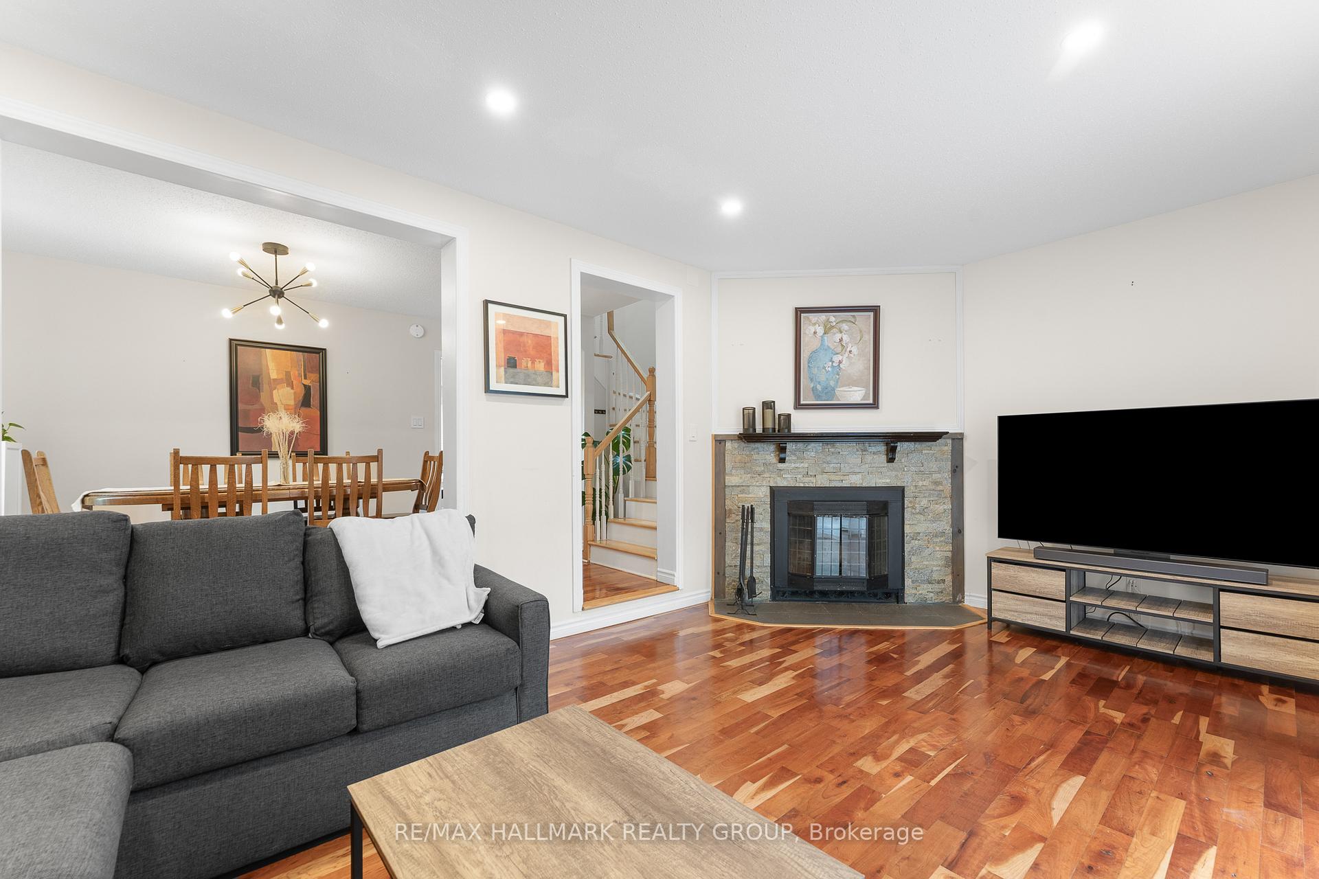 Photo 15 of 1126 Chimney Hill Way, Ottawa, Beacon Hill South — HOMEH
