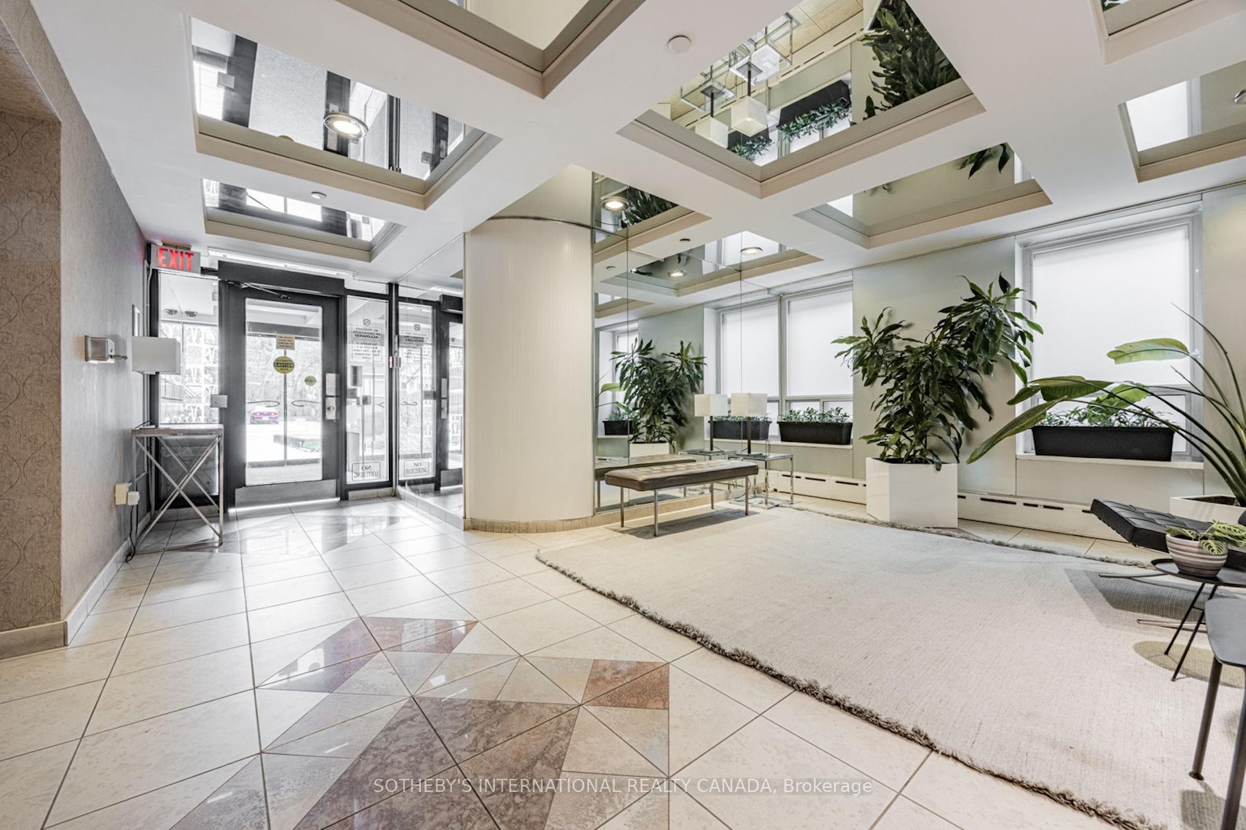 Photo 2 of Unit 601, 78 Warren Road, Toronto, Casa Loma — HOMEH