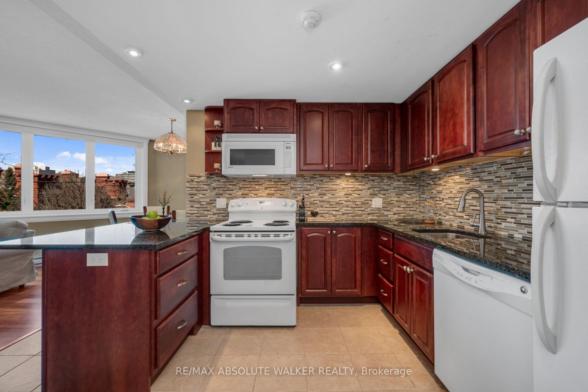 Photo 4 of Unit 401, 317 Metcalfe Street, Ottawa, Ottawa Centre — HOMEH