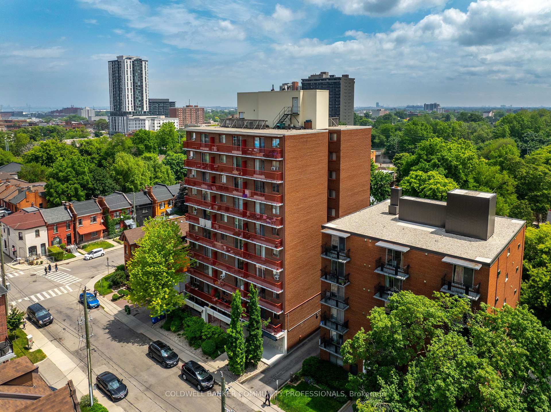 Photo 2 of Unit 806, 141 Catharine Street S, Hamilton, Corktown — HOMEH
