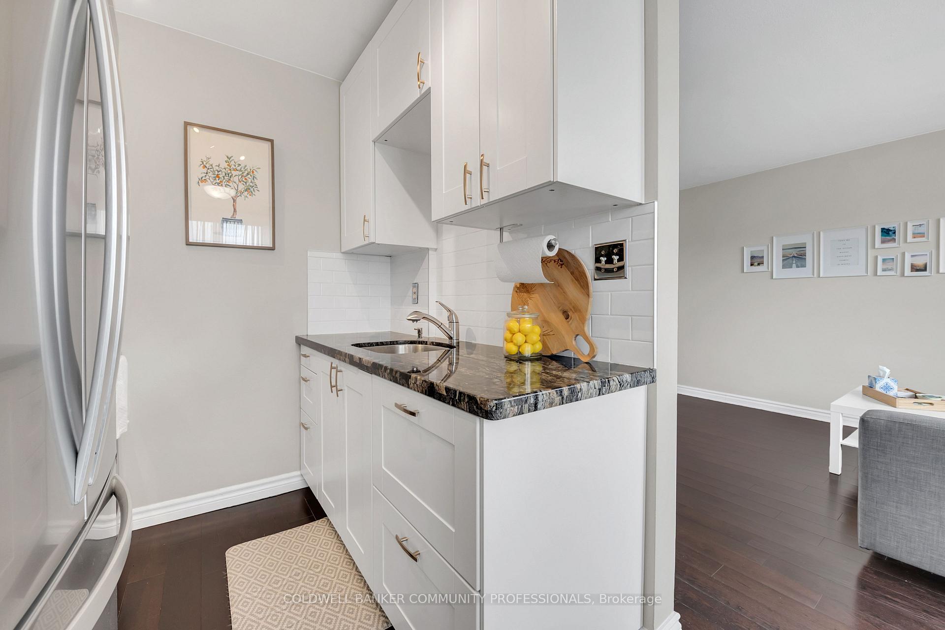 Photo 16 of Unit 806, 141 Catharine Street S, Hamilton, Corktown — HOMEH