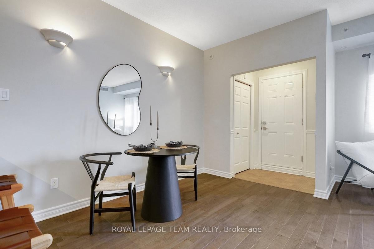 Photo 7 of Unit C, 221 Crestway Drive, Ottawa, Barrhaven East — HOMEH