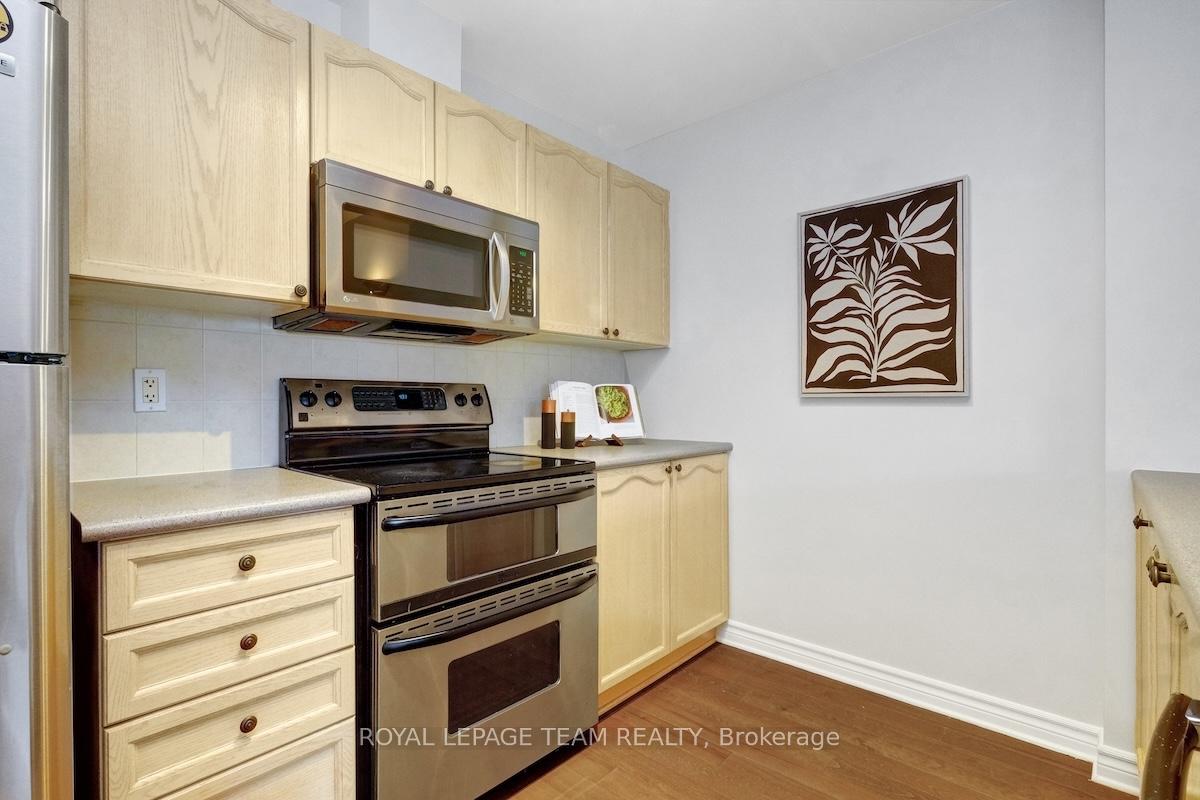 Photo 12 of Unit C, 221 Crestway Drive, Ottawa, Barrhaven East — HOMEH