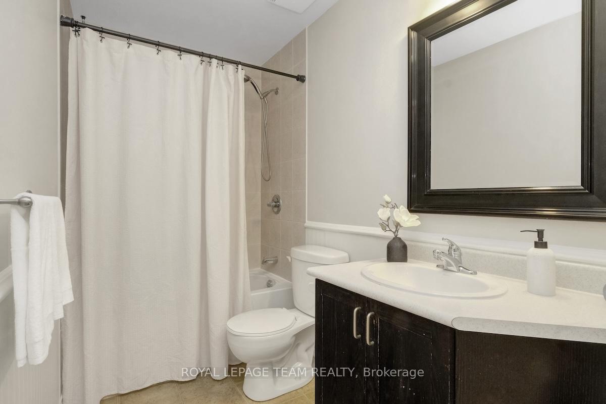 Photo 26 of Unit C, 221 Crestway Drive, Ottawa, Barrhaven East — HOMEH