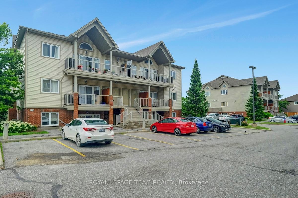 Photo 35 of Unit C, 221 Crestway Drive, Ottawa, Barrhaven East — HOMEH