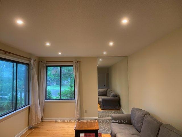 Photo 4 of 787 Raglan Avenue, Ottawa, Elmvale Acres — HOMEH
