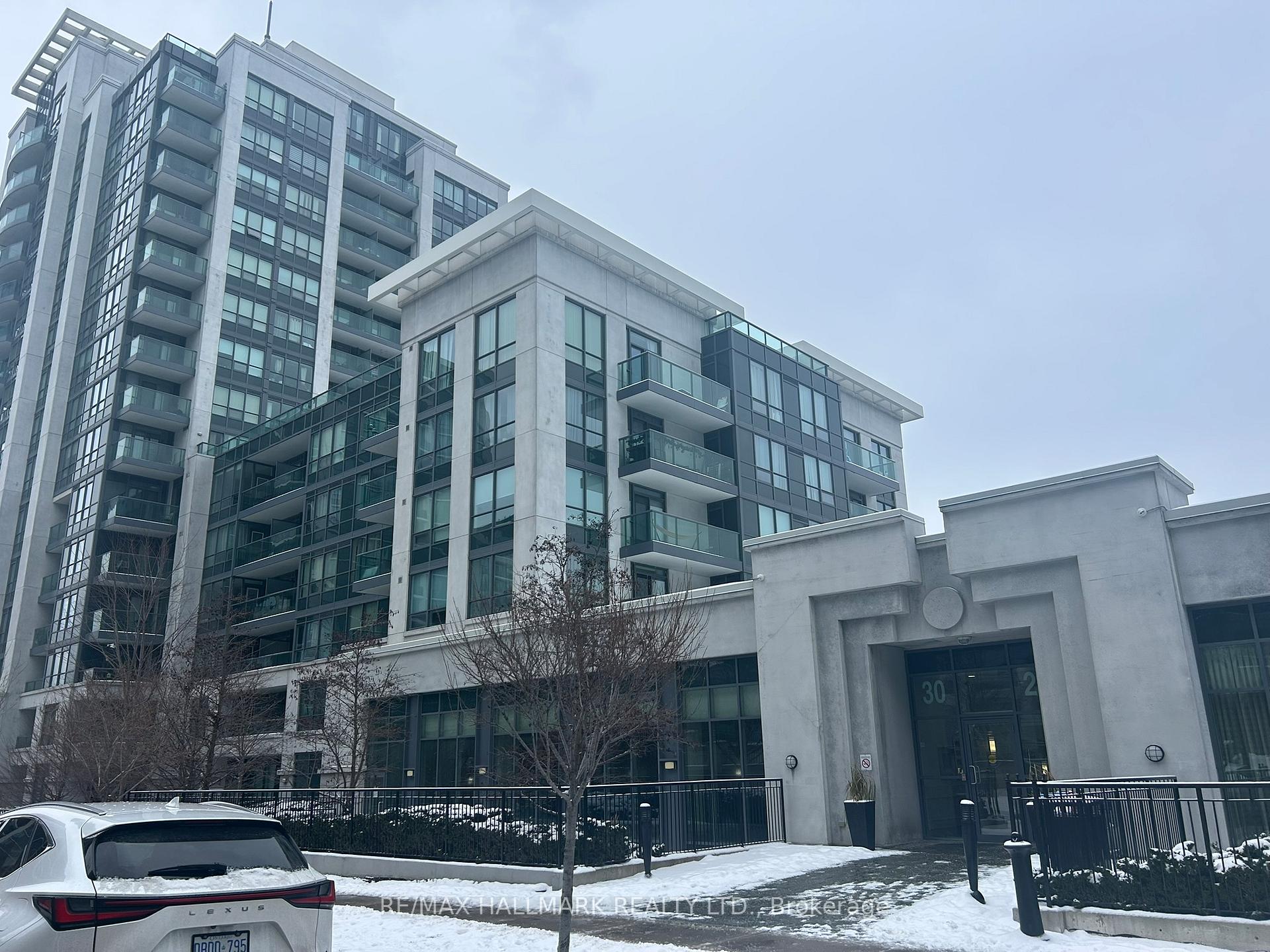 Front of Unit 1001, 30 North Park Road