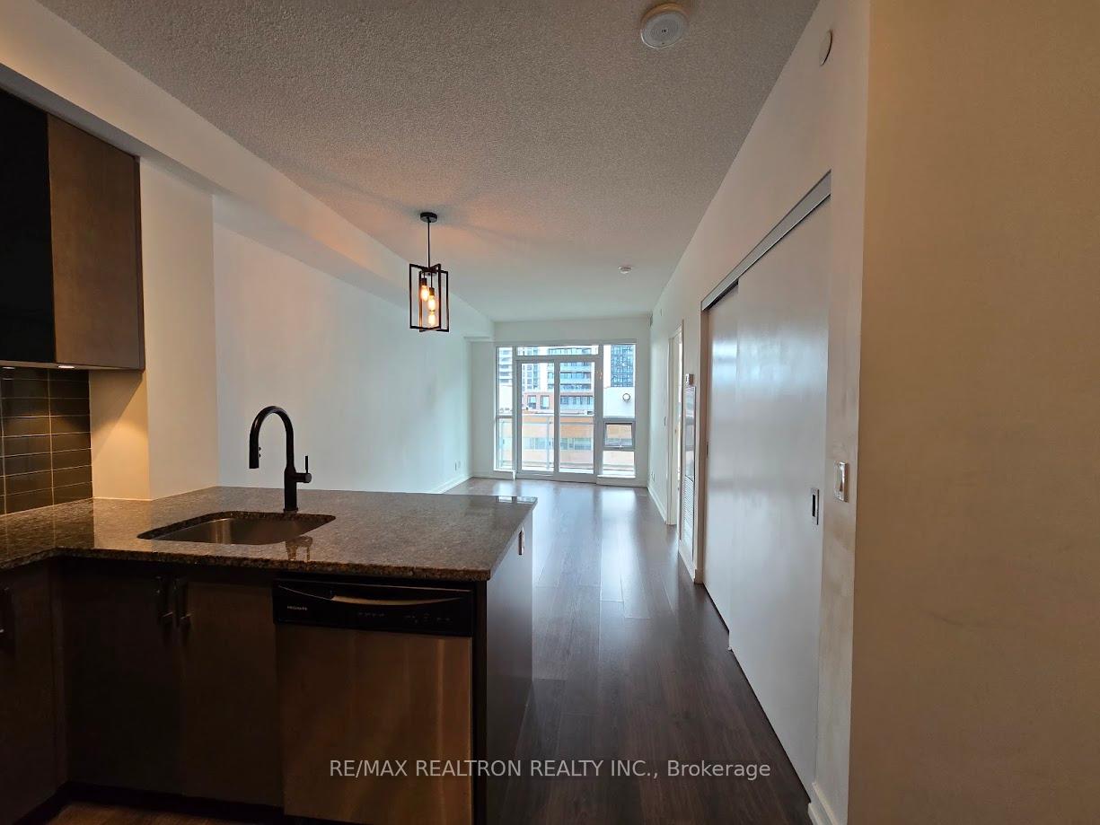Photo 6 of Unit 803, 89 Dunfield Avenue, Toronto, Mount Pleasant West — HOMEH
