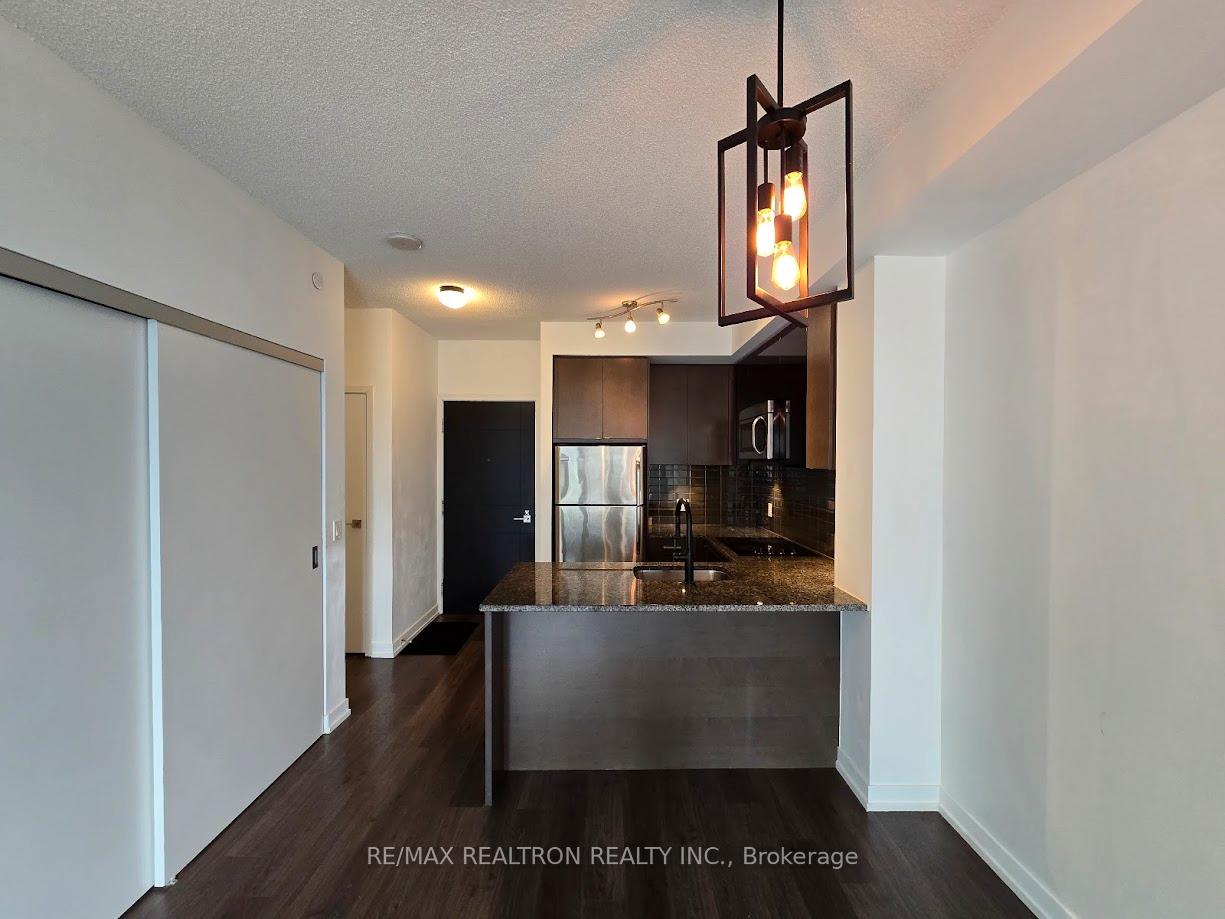 Photo 9 of Unit 803, 89 Dunfield Avenue, Toronto, Mount Pleasant West — HOMEH