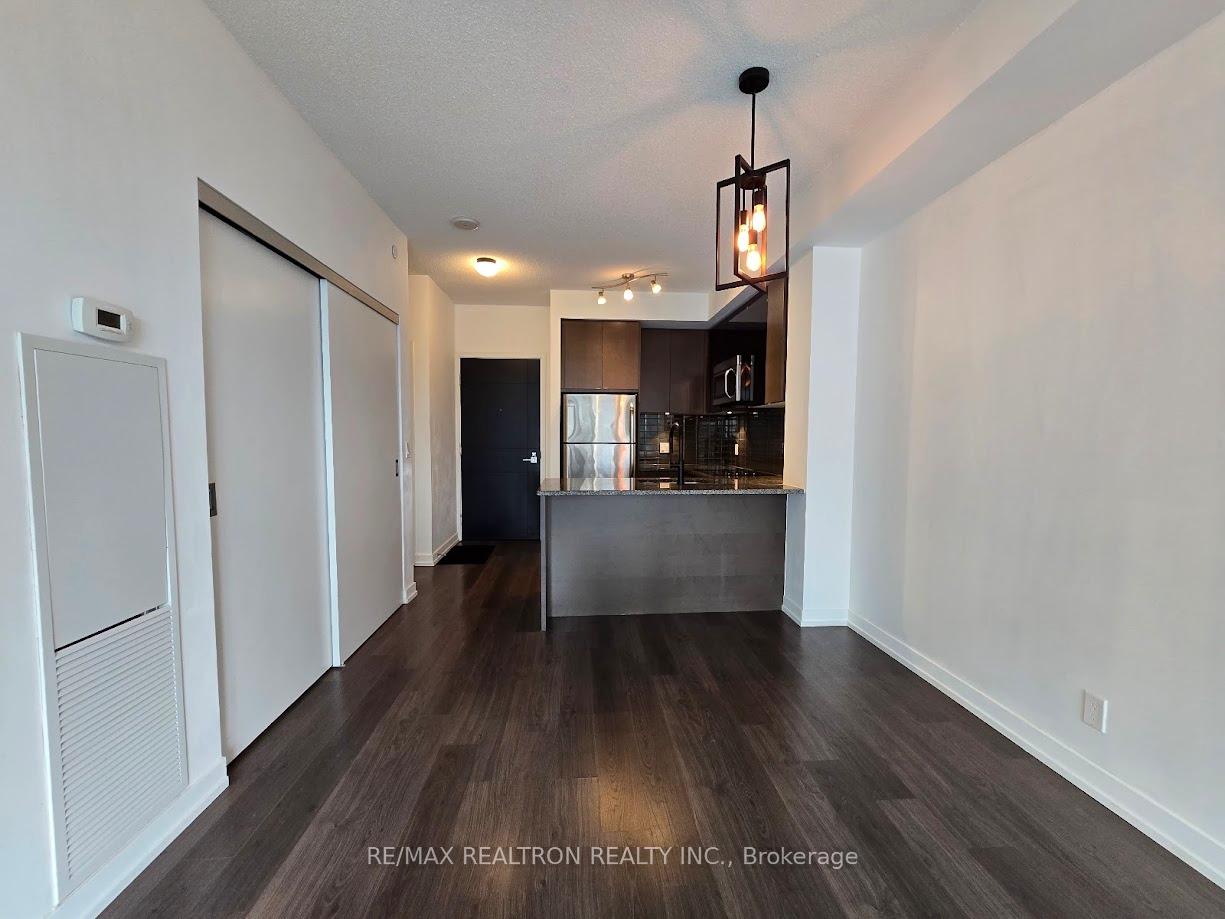 Photo 11 of Unit 803, 89 Dunfield Avenue, Toronto, Mount Pleasant West — HOMEH