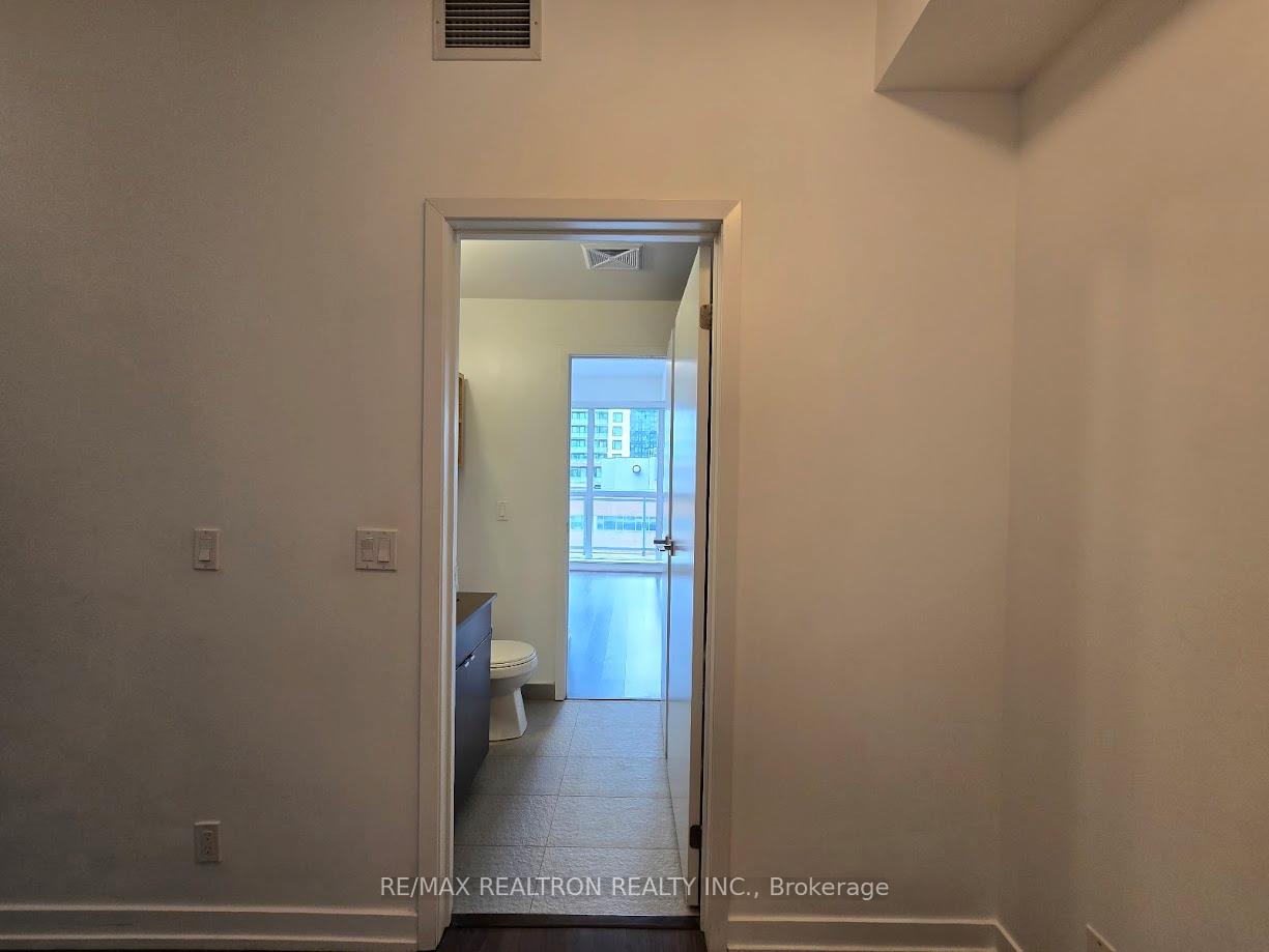 Photo 18 of Unit 803, 89 Dunfield Avenue, Toronto, Mount Pleasant West — HOMEH
