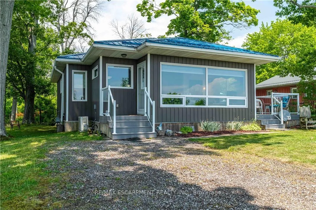 Photo of 2399 Lakeshore Road