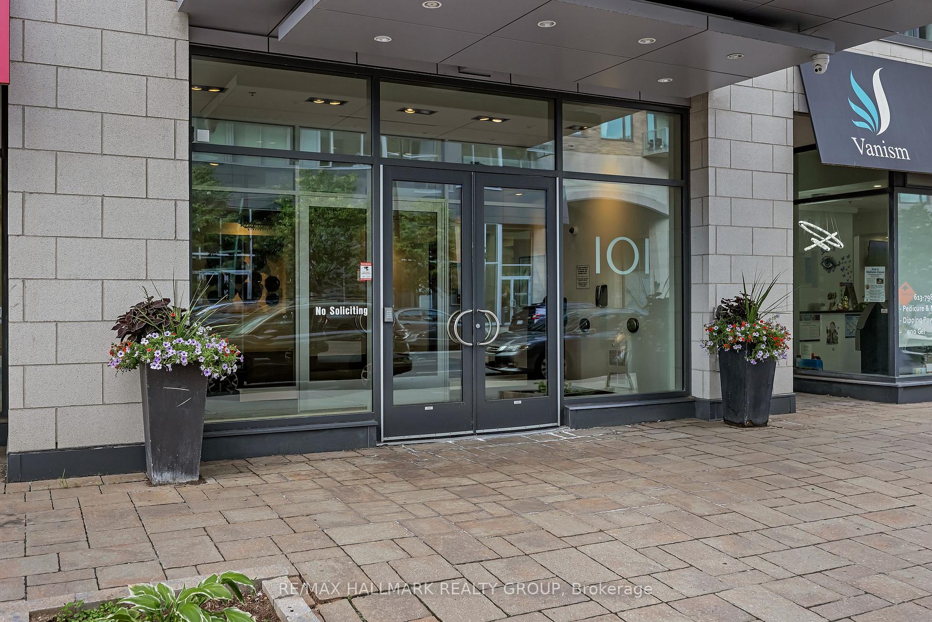 Photo 4 of Unit 308, 101 Richmond Road, Ottawa, Westboro South — HOMEH