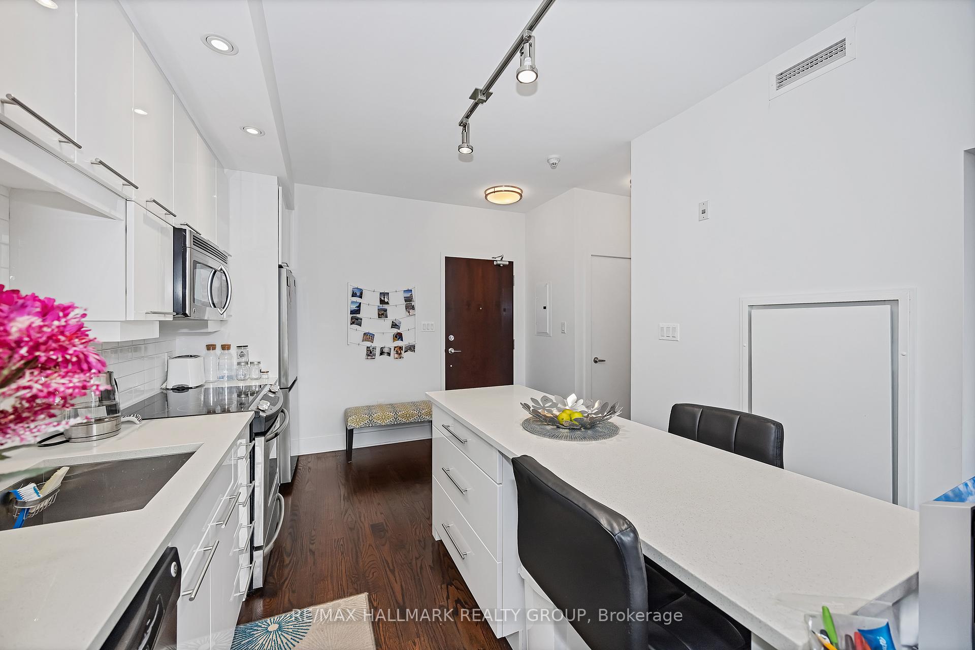 Photo 13 of Unit 308, 101 Richmond Road, Ottawa, Westboro South — HOMEH