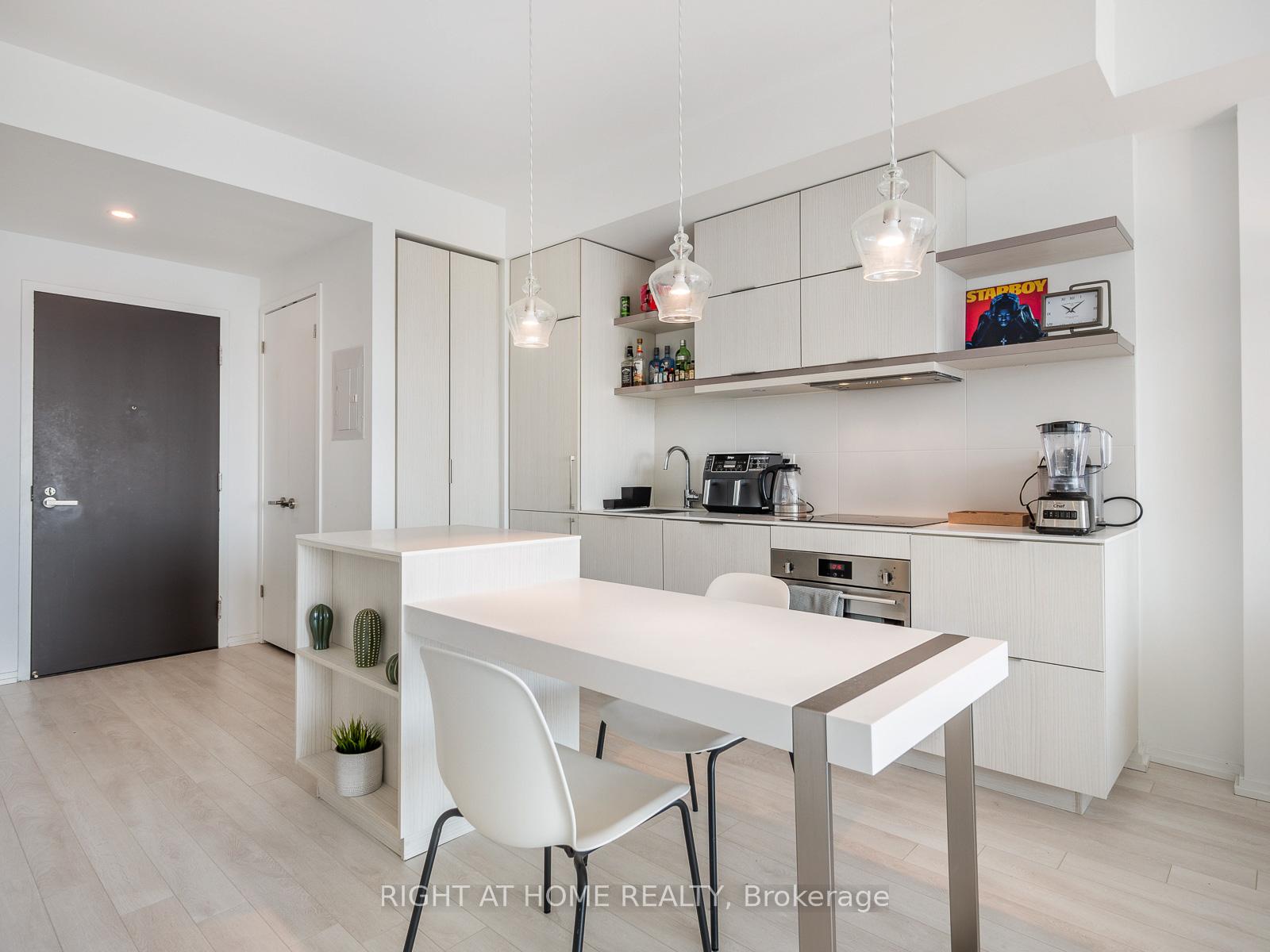 Photo 14 of Unit 5607, 197 Yonge Street, Toronto, Church-Yonge Corridor — HOMEH