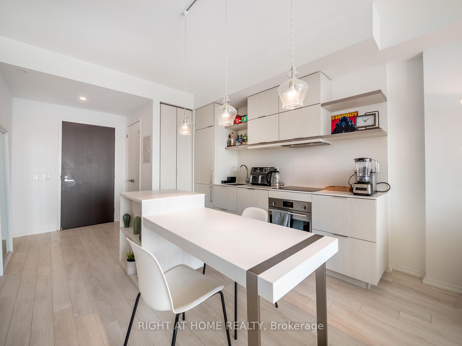 Photo 19 of Unit 5607, 197 Yonge Street, Toronto, Church-Yonge Corridor — HOMEH